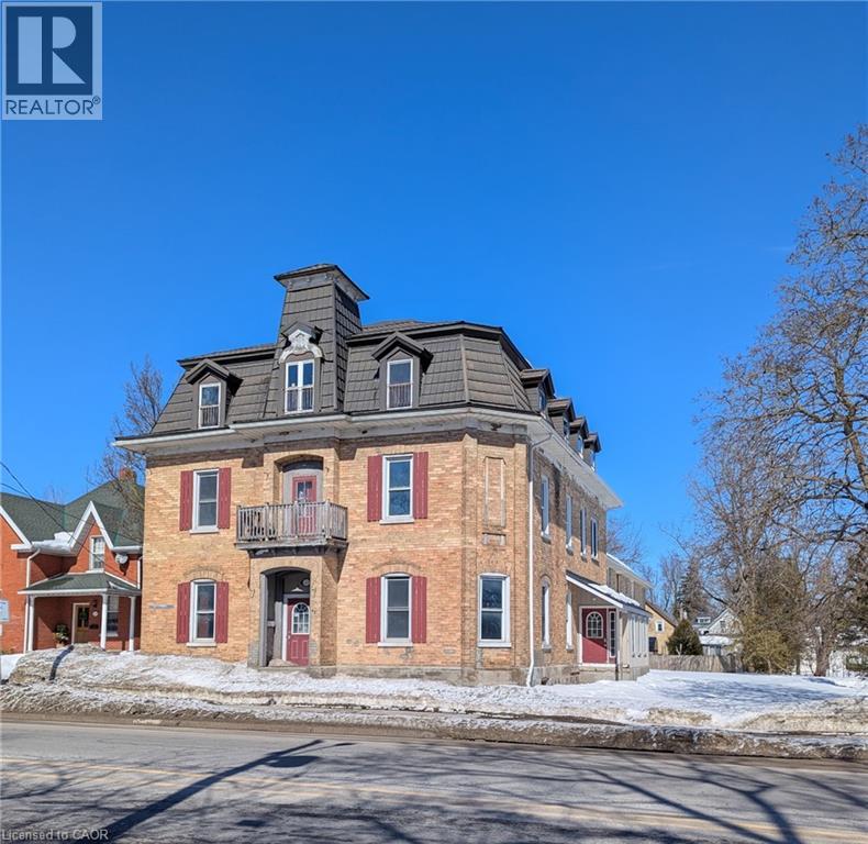 469 Main St, Listowel, ON M4W 1A7
