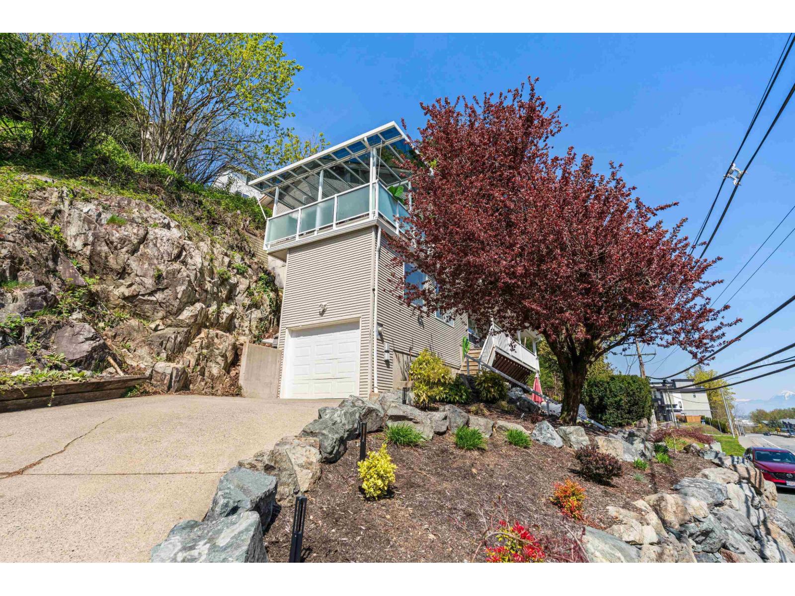 36047 Old Yale Rd, Abbotsford, BC V3G 2C6