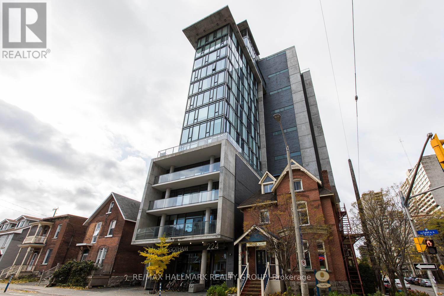 1602 224 Lyon St N, Ottawa, ON K1R 5V9