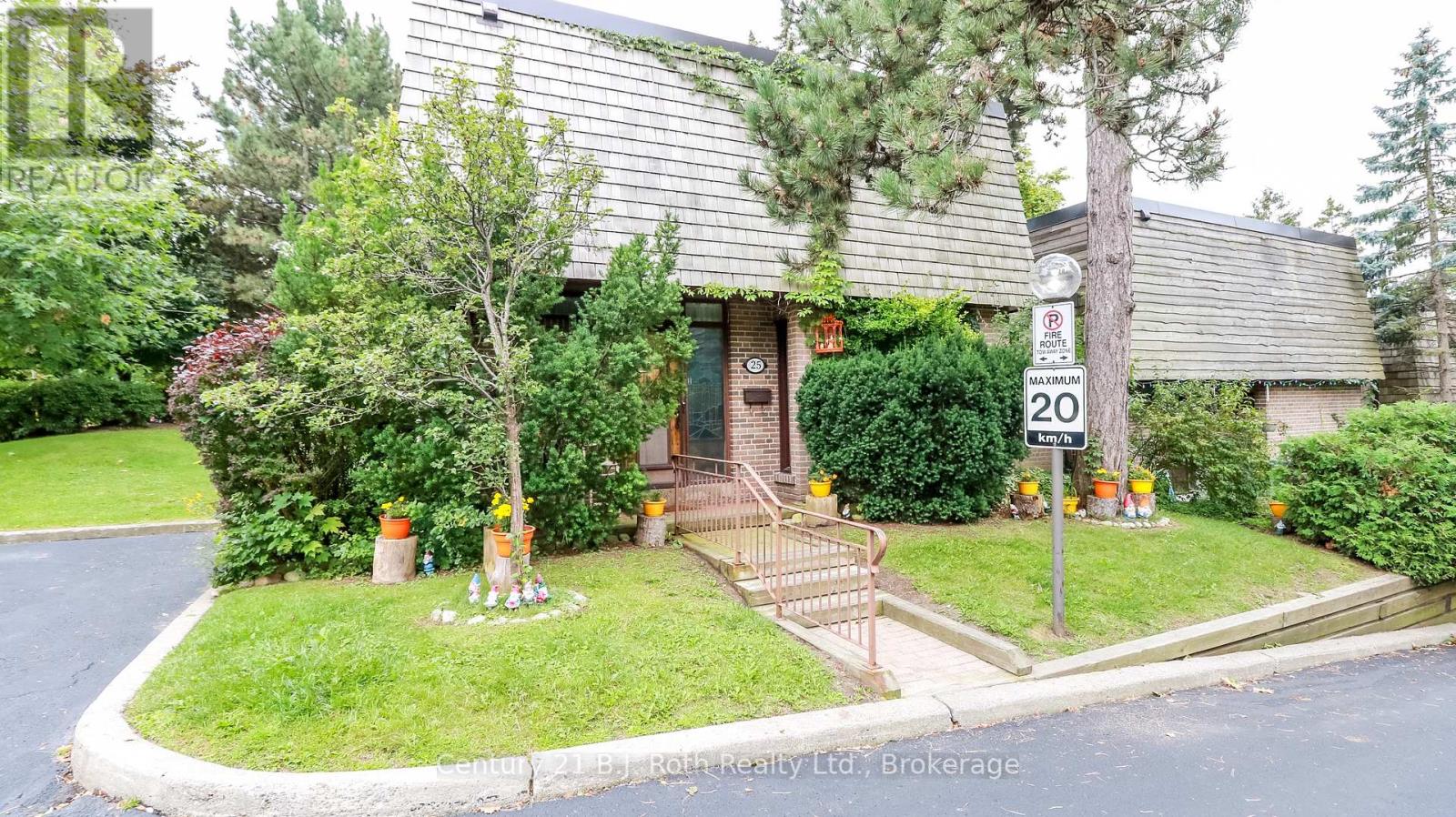 25 Redstone Path, Toronto, ON M9C 1Y7