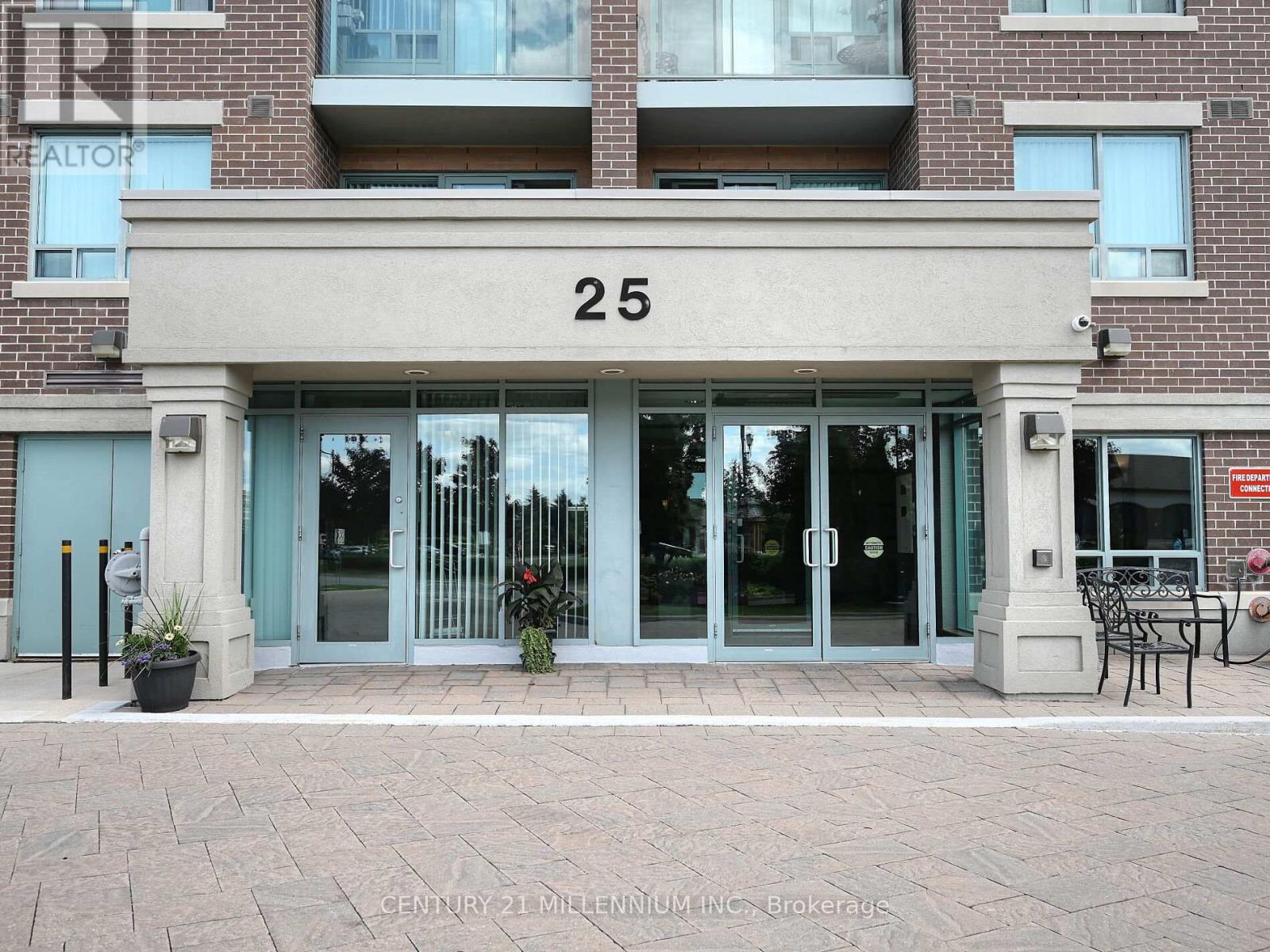 113 25 Via Rosedale, Brampton, ON L6R 3J8