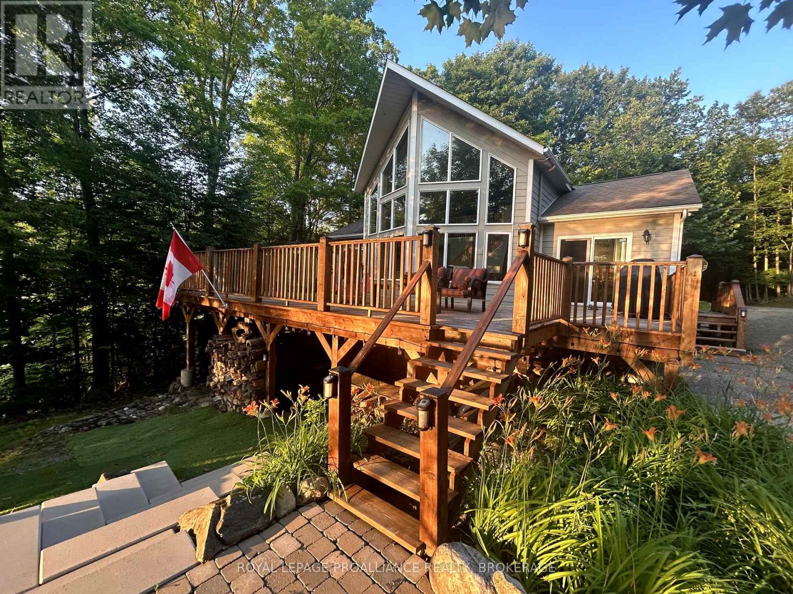 224 Island Drive Ln, South Frontenac, ON K0H 2B0