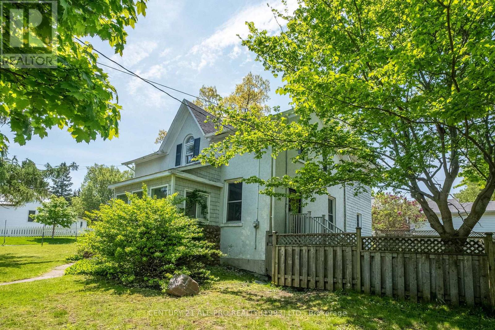 113 Tremaine St, Cobourg, ON K9A 2Z2