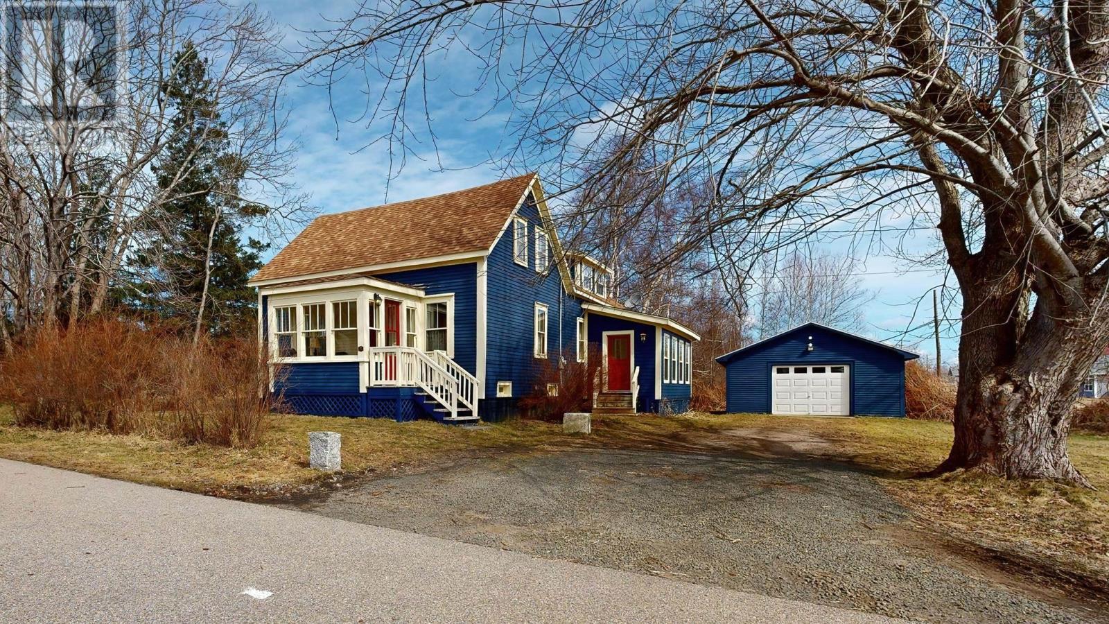 62 Chapel St, Annapolis Royal, NS B0S 1A0