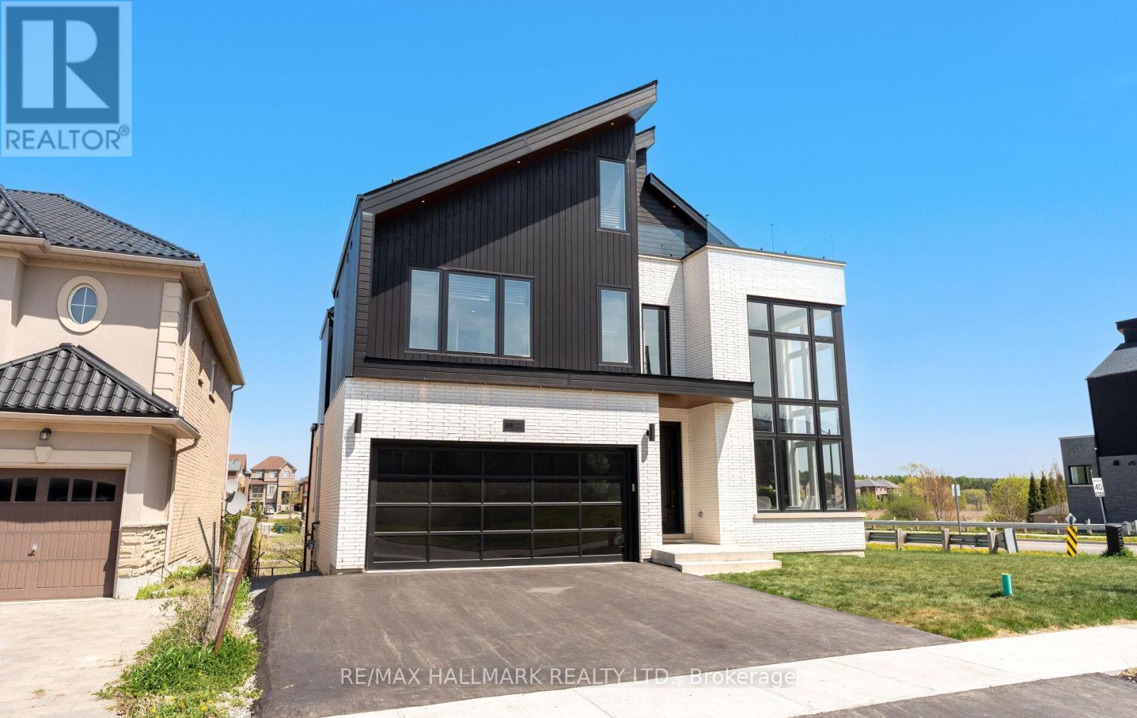 88 Cosford St, Aurora, ON L4G 0G6