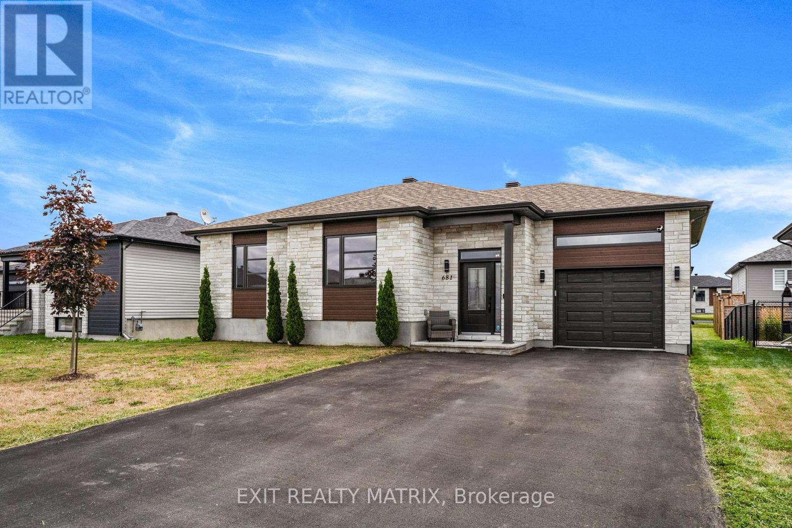 681 Roxane Cres, Hawkesbury, ON K6A 3W9