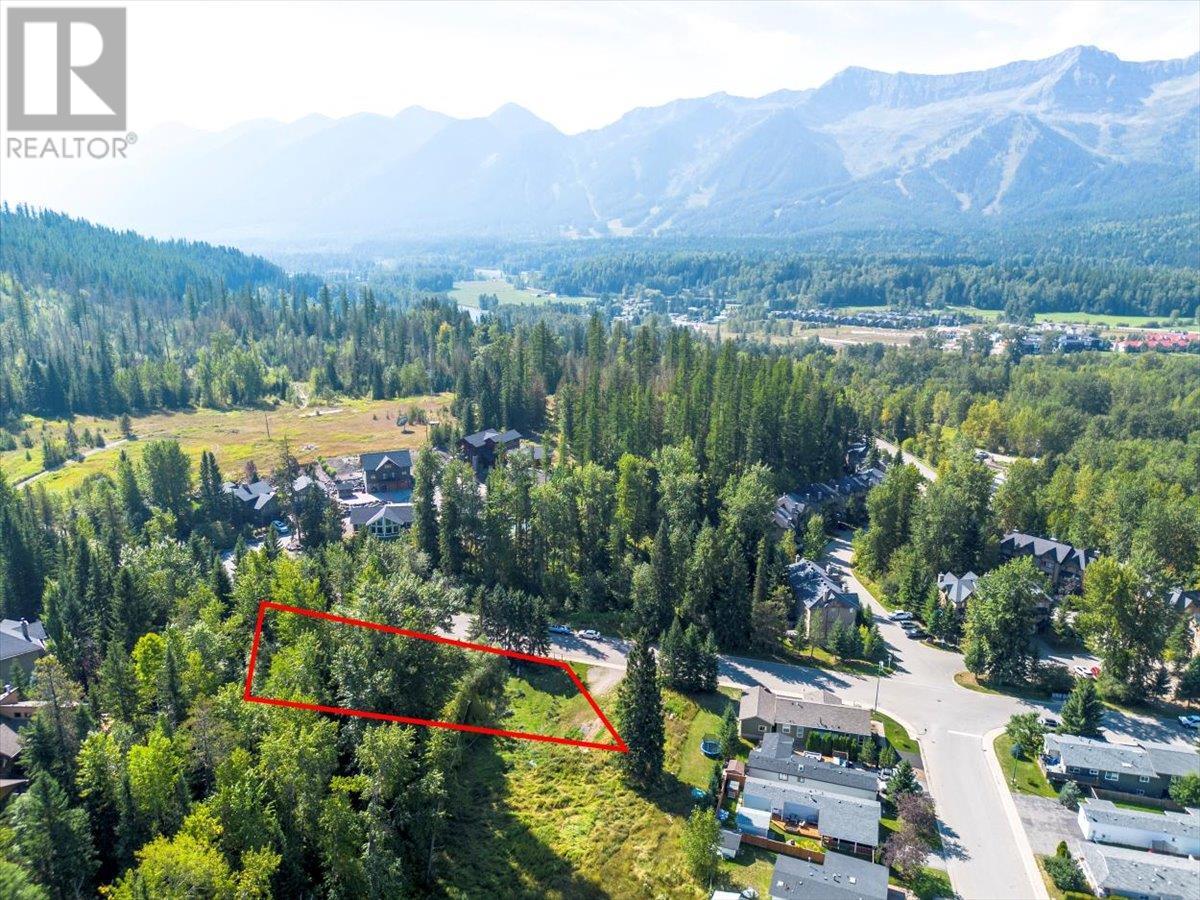 55 Castle Mountain Rd, Fernie, BC V0B 1M4