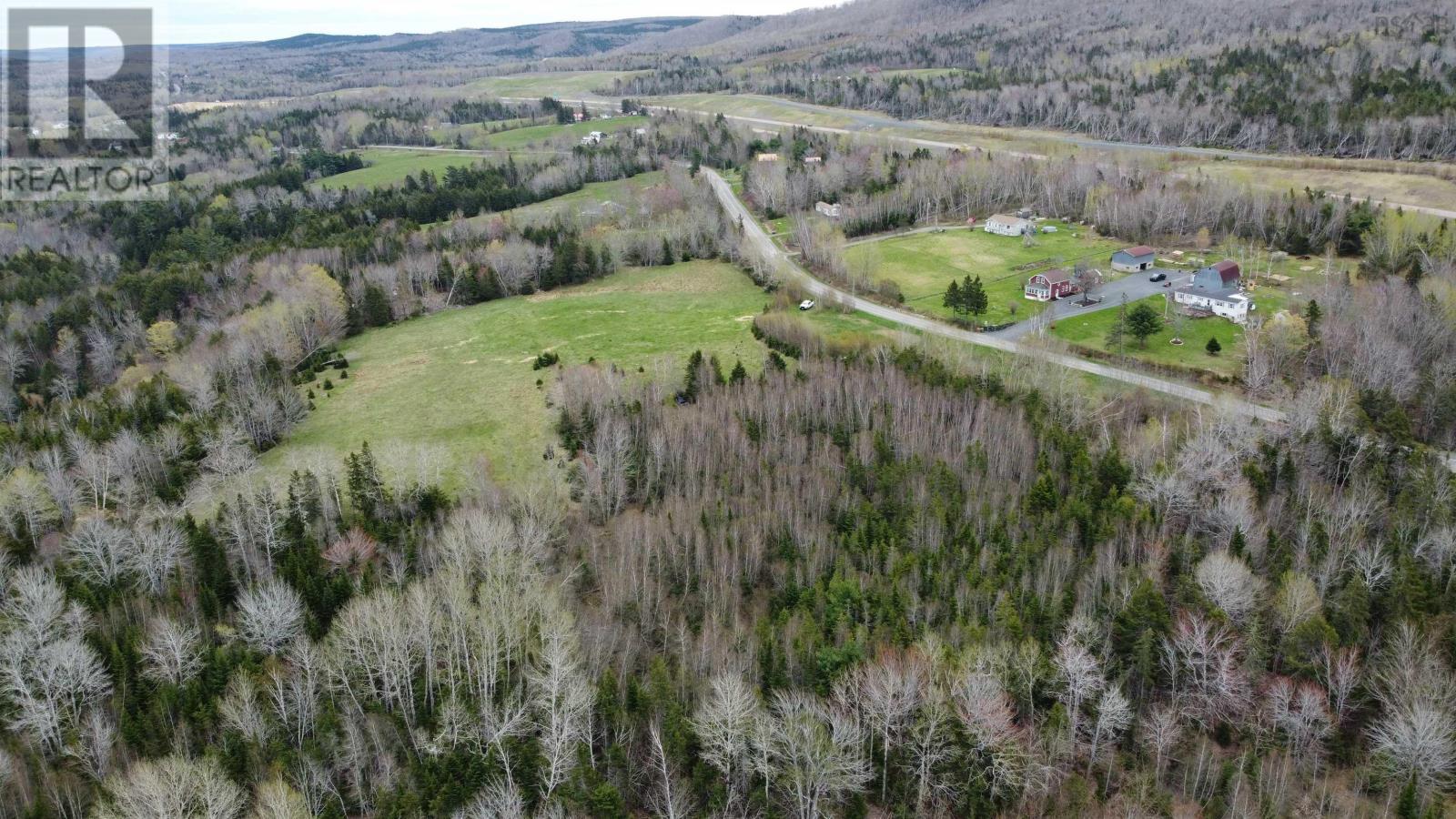 4 No Hwy, Broadway, NS B0K 1A0