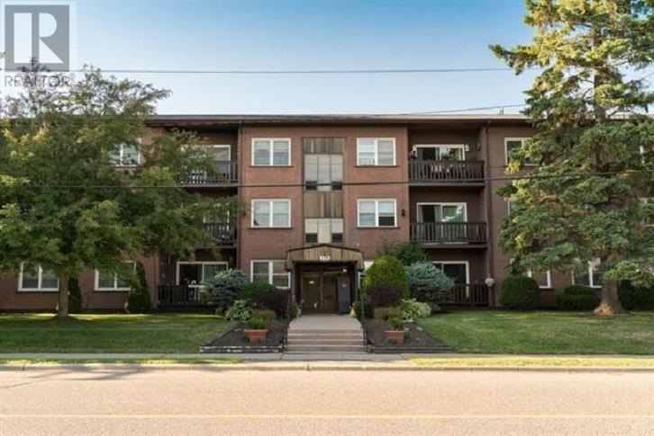 570 Macdonald Ave Apt 301, Sault Ste. Marie, ON P6B 1J3