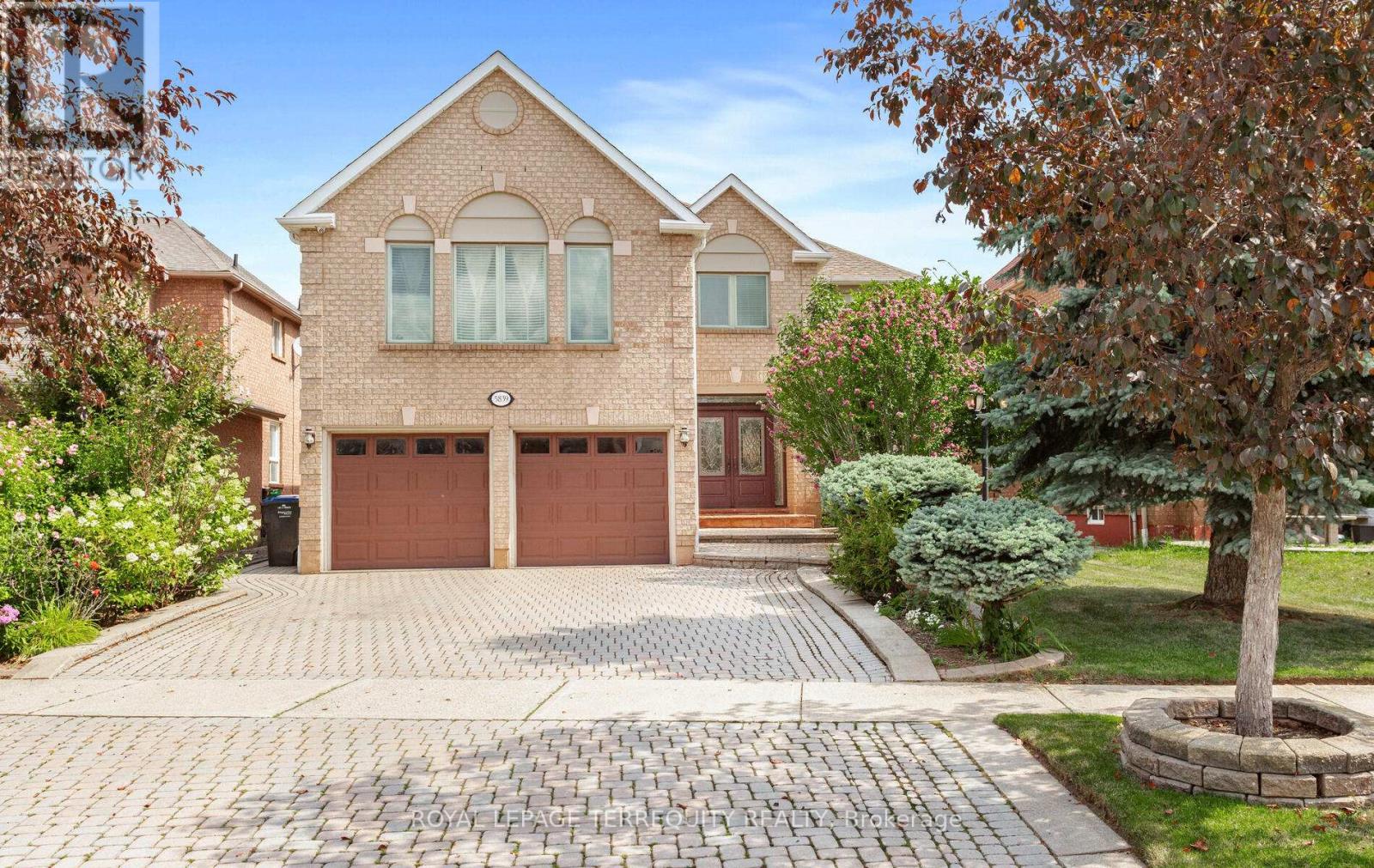 5839 Fieldon Rd, Mississauga, ON L5M 5K3