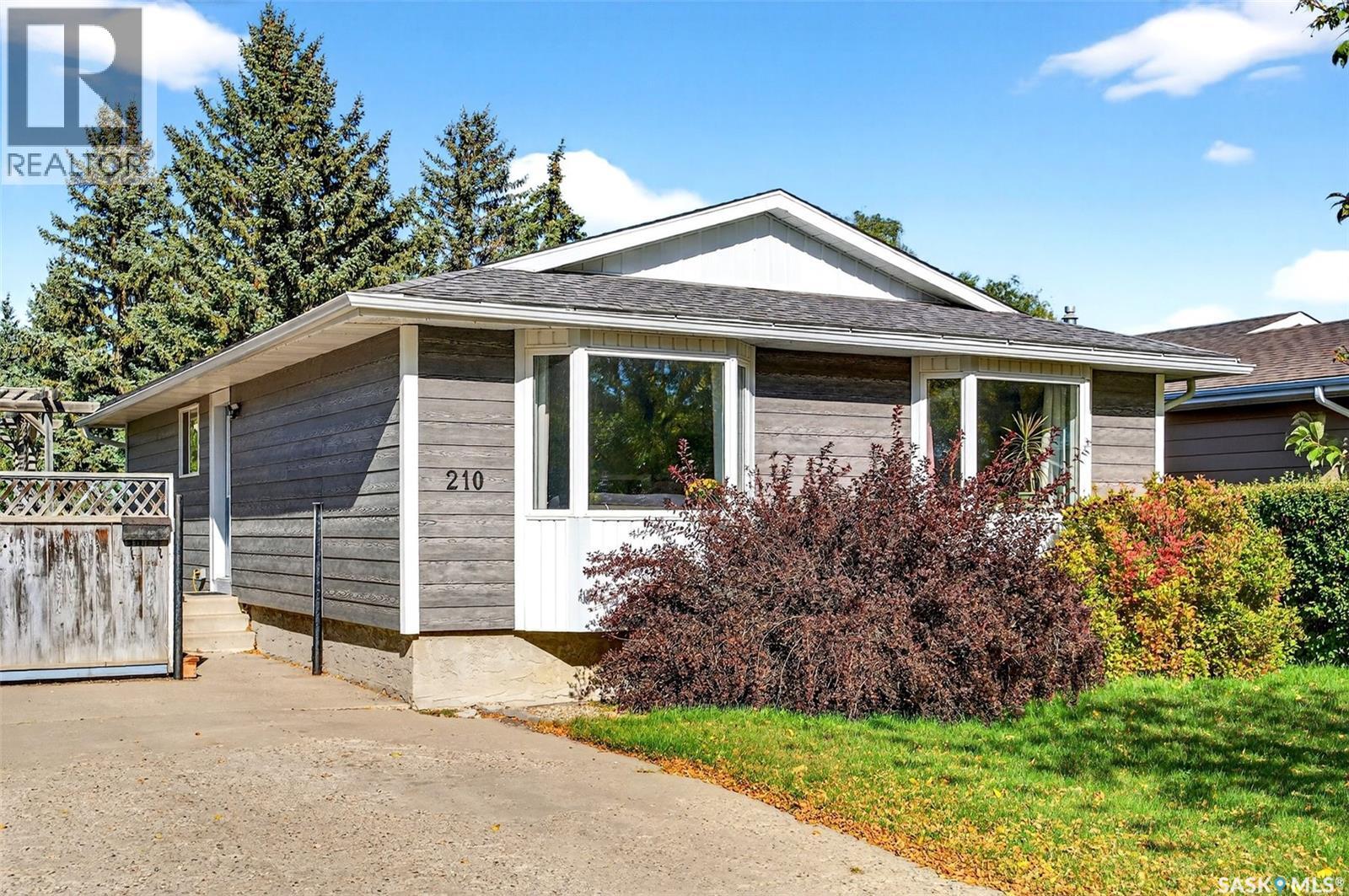 210 Church Dr, Regina, SK S4X 1M1