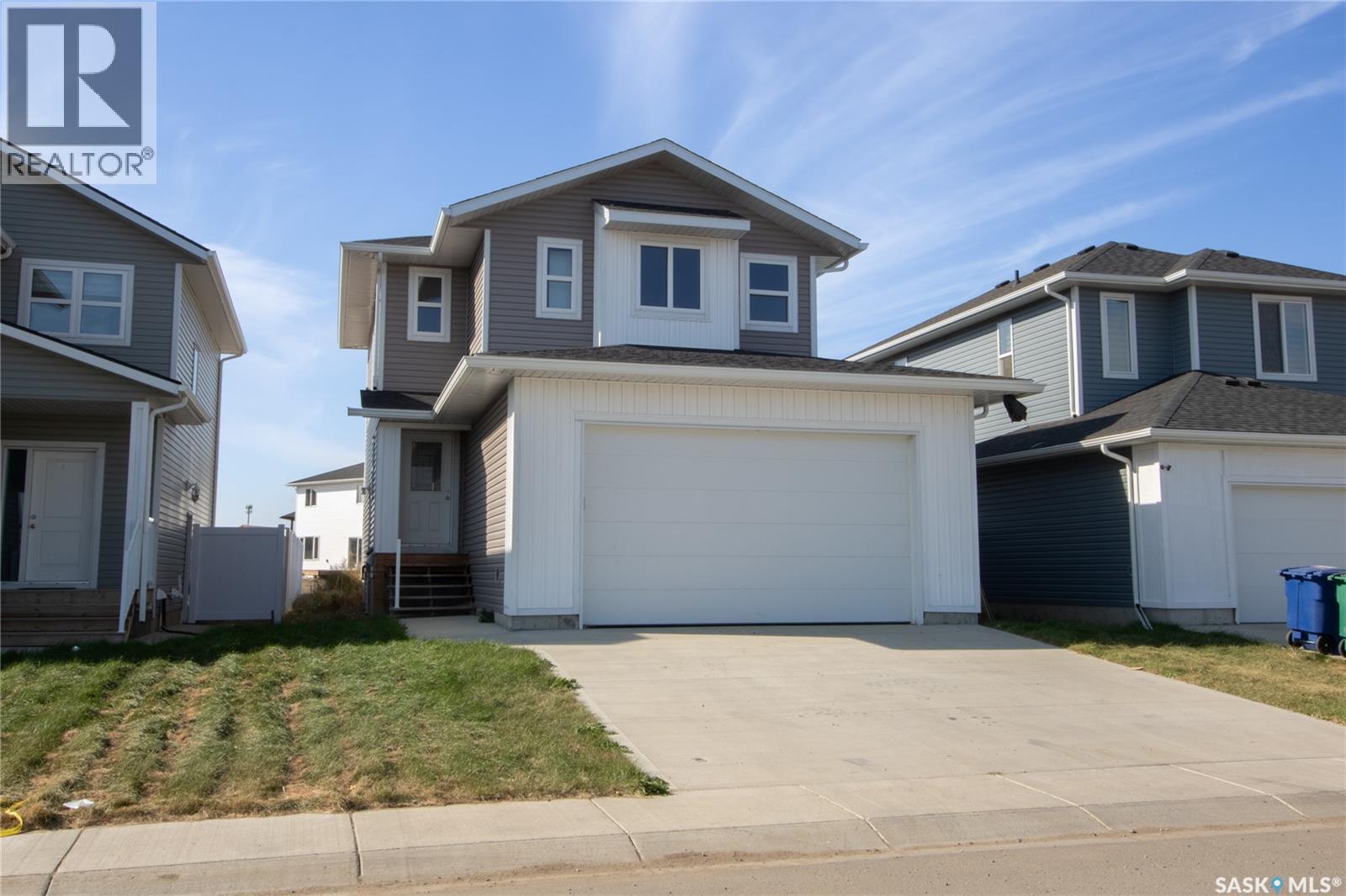 111 Stromberg Cres, Saskatoon, SK S7L 7C4