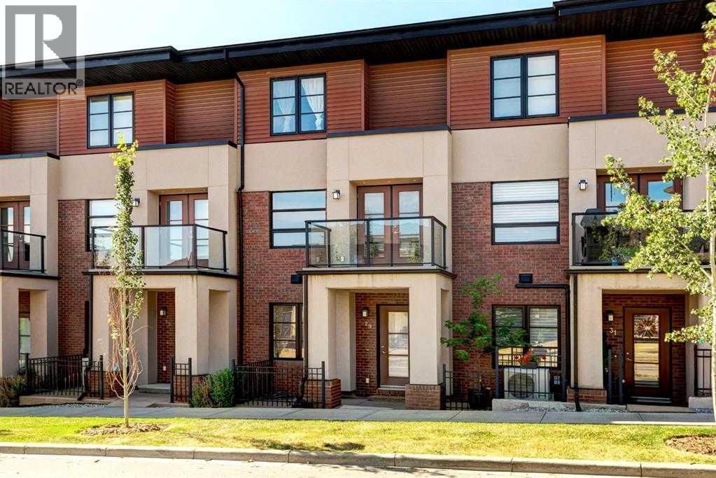 25 Aspen Hills Grn SW, Calgary, AB T3H 0H6