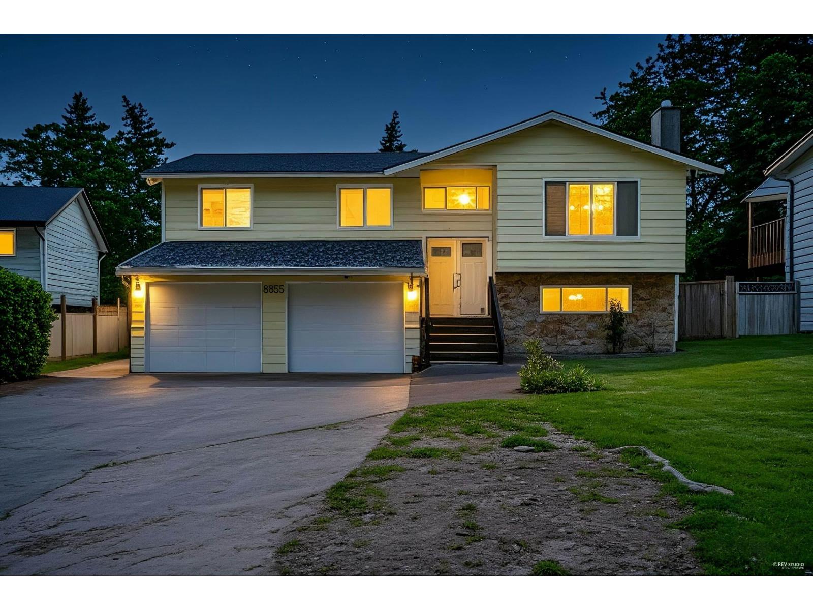 146 Street Unit 8855 #a, Surrey, BC V3R 6Z9