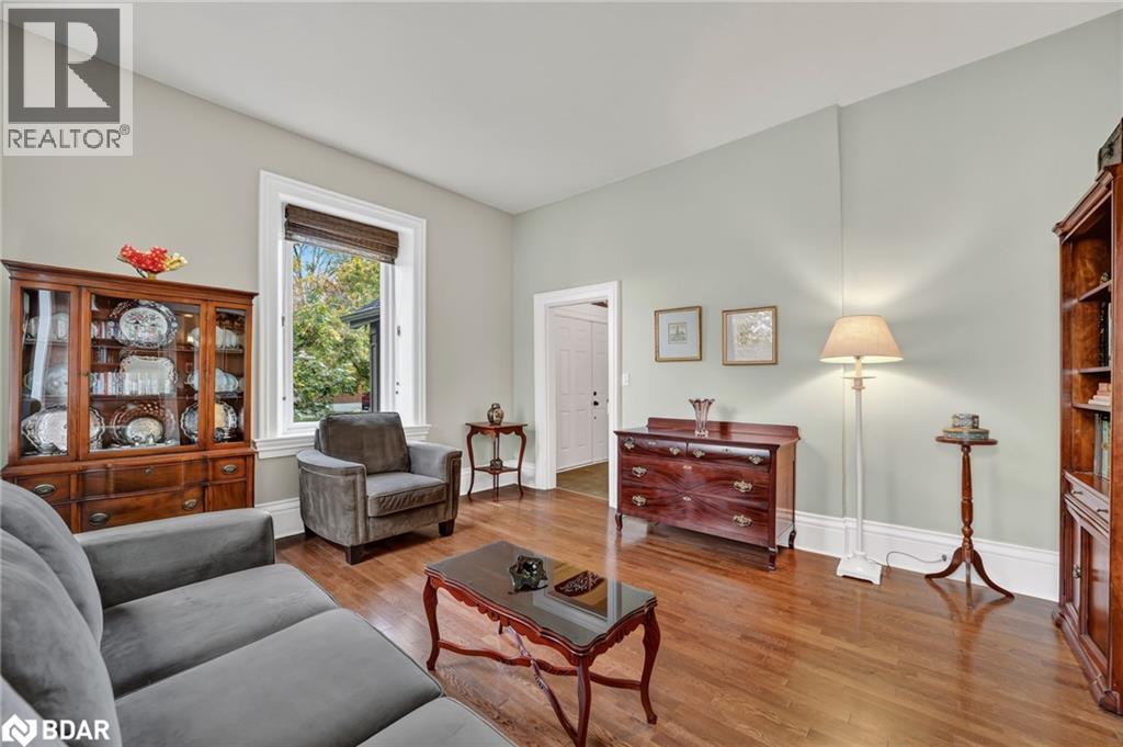 72 Banfield St, Paris, ON N3L 2Z1