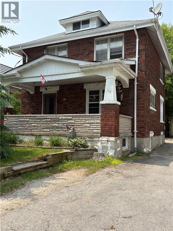 320 Guelph St, Kitchener, ON N2H 5X3