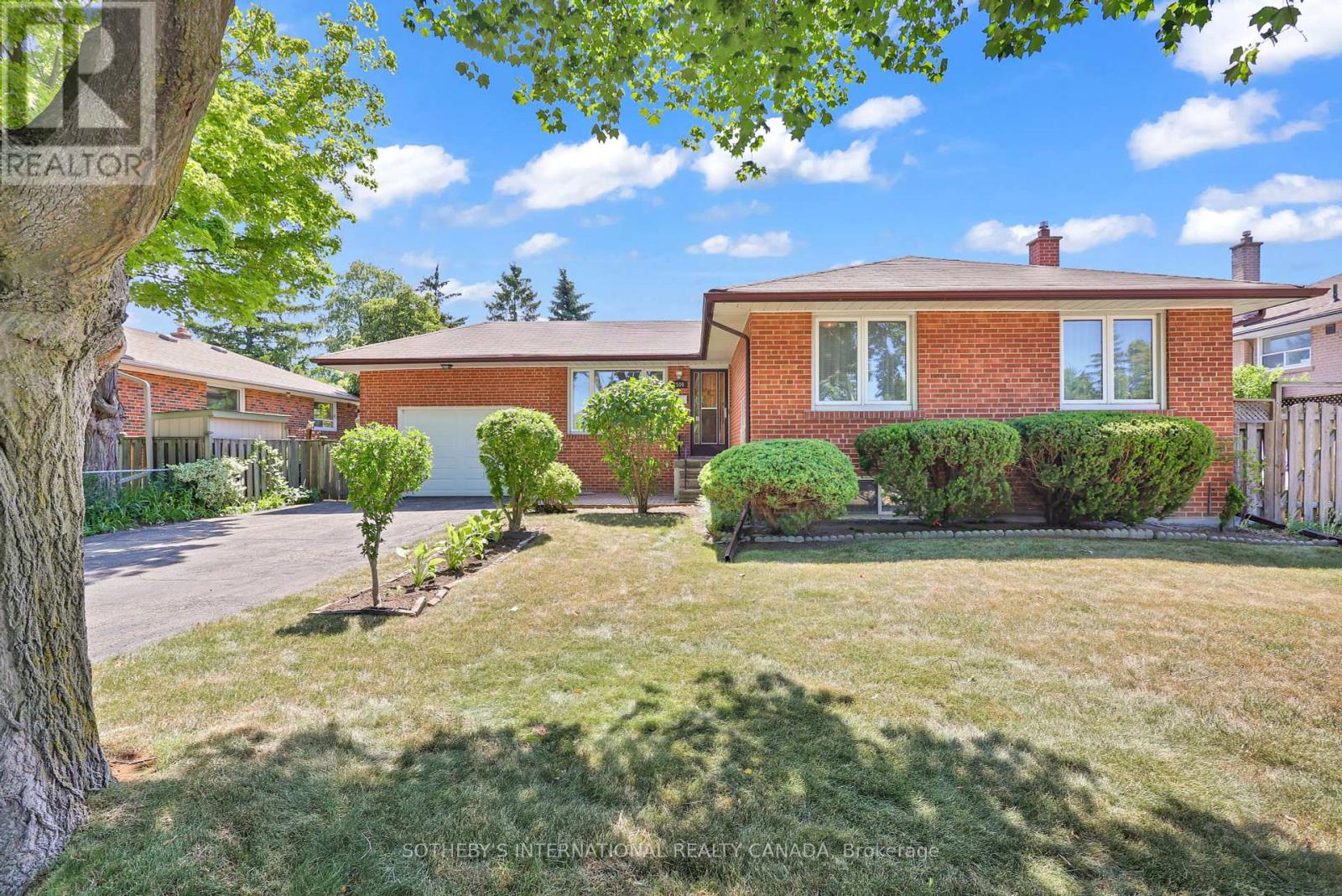 2506 Constable Rd, Mississauga, ON L5J 1W1