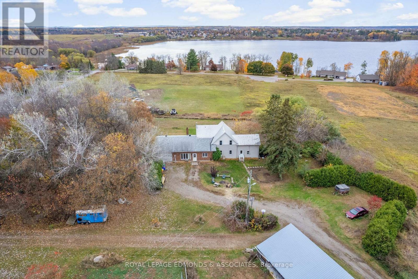 44 Alva Dr, Whitewater Region, ON K0J 1K0