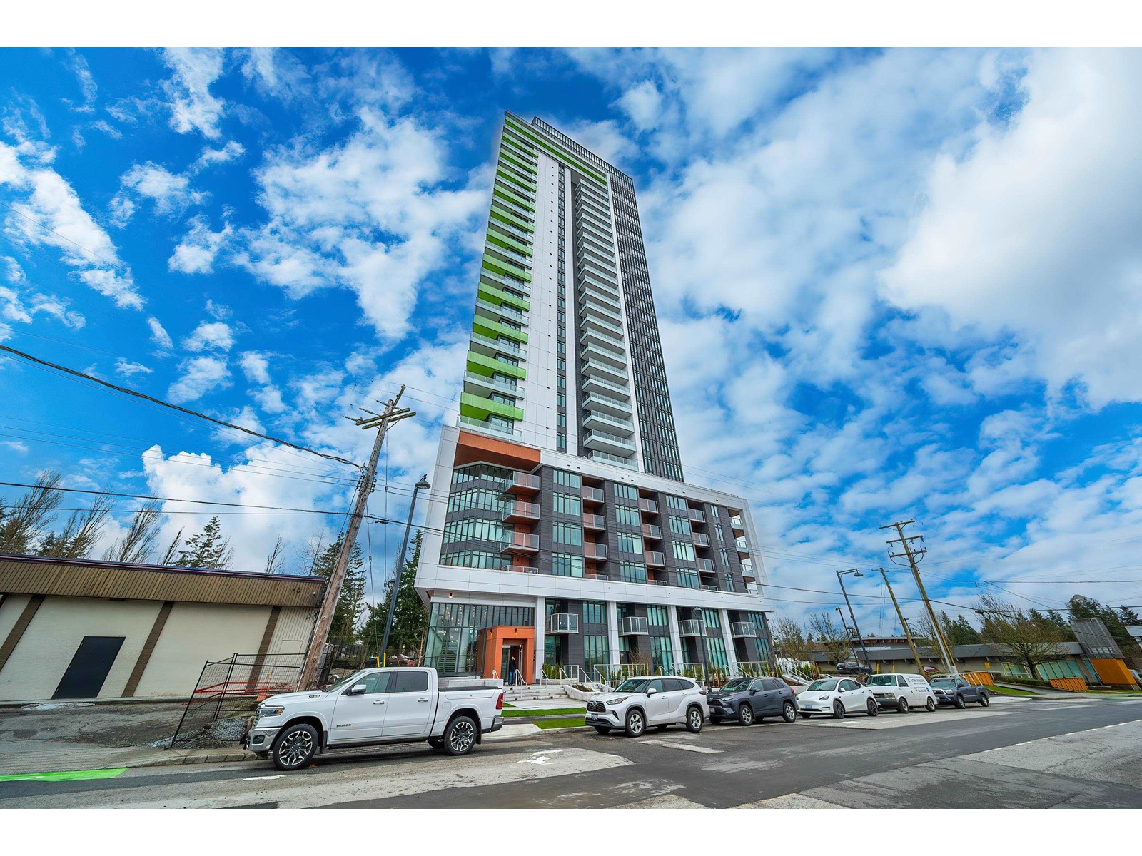 10428 Whalley Boulevard Unit 1705, Surrey, BC V3T 1W6