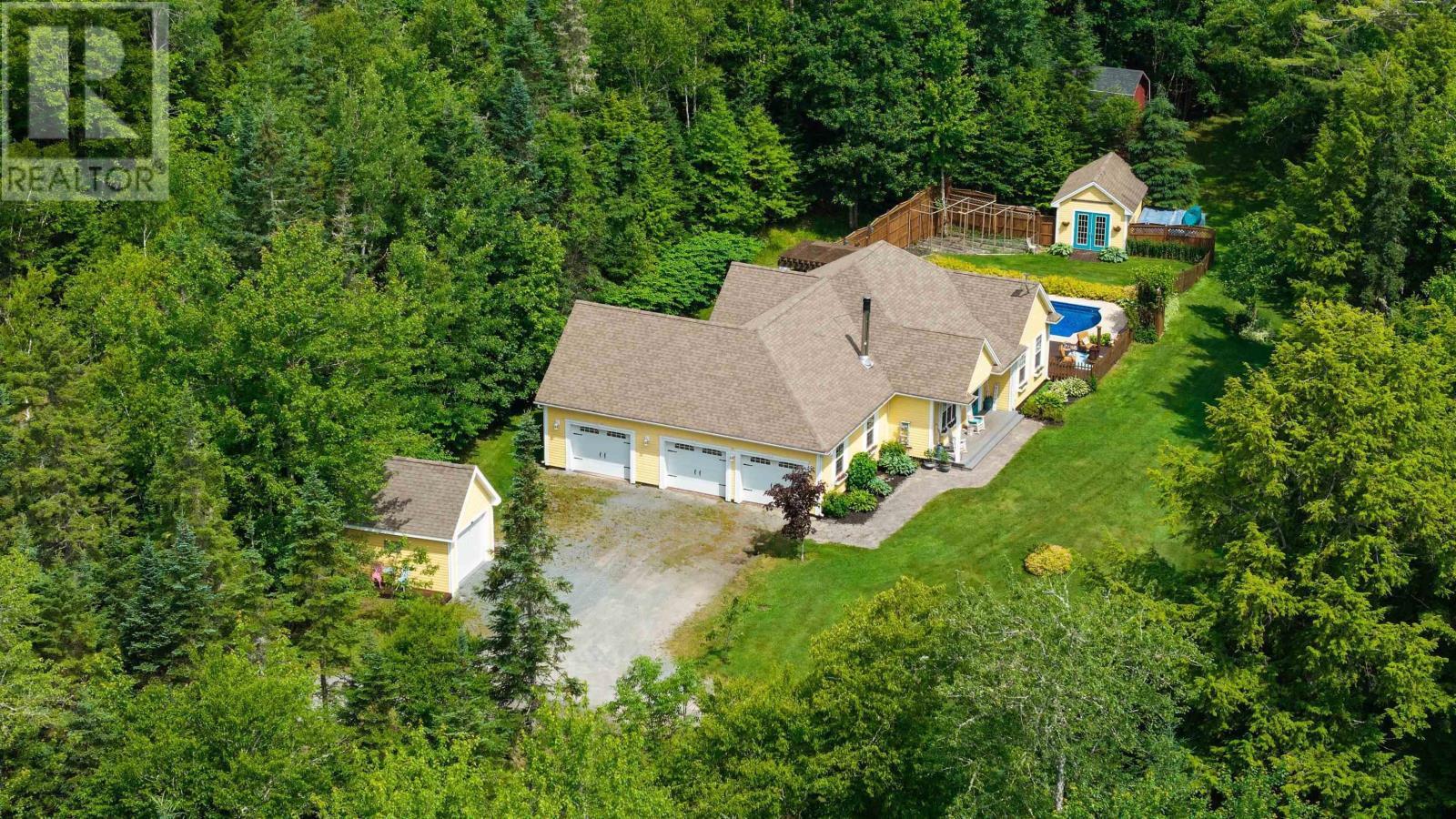788 Stewiacke River Park Rd, Mackay Siding, NS B0N 2J0