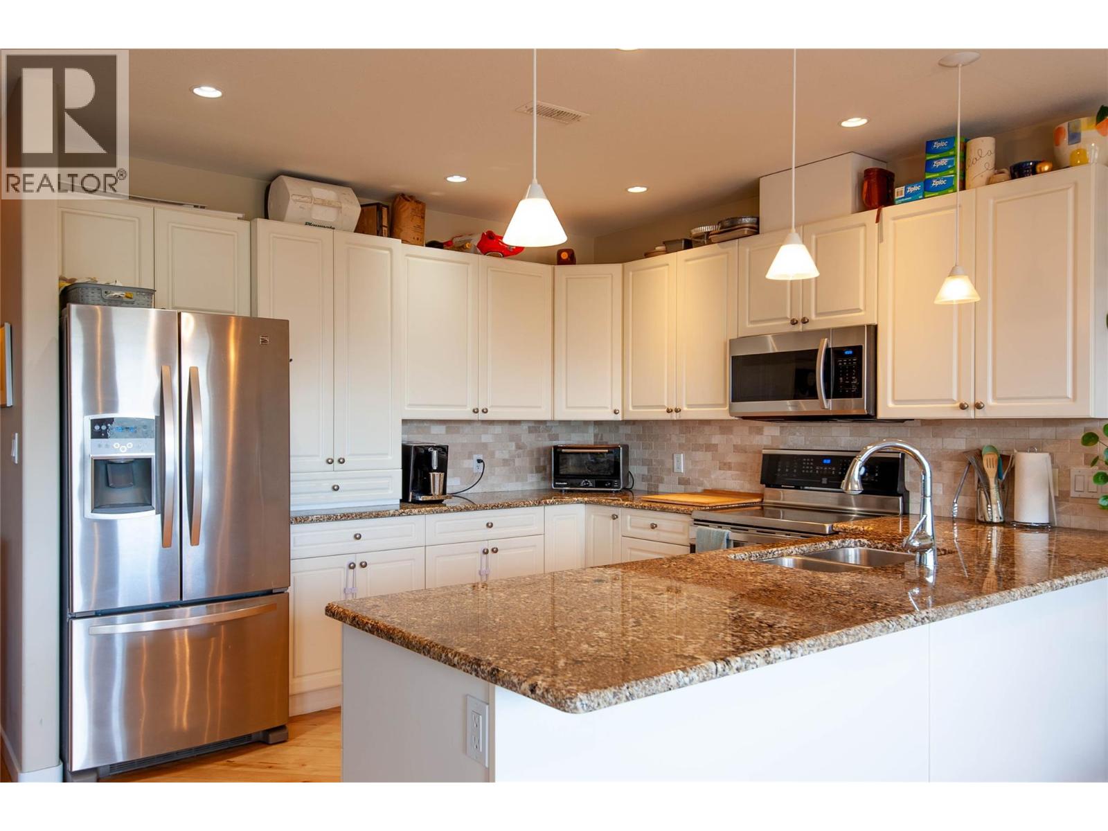 445 Dalgleish Drive Unit 10, Kamloops, BC V2C 6C7