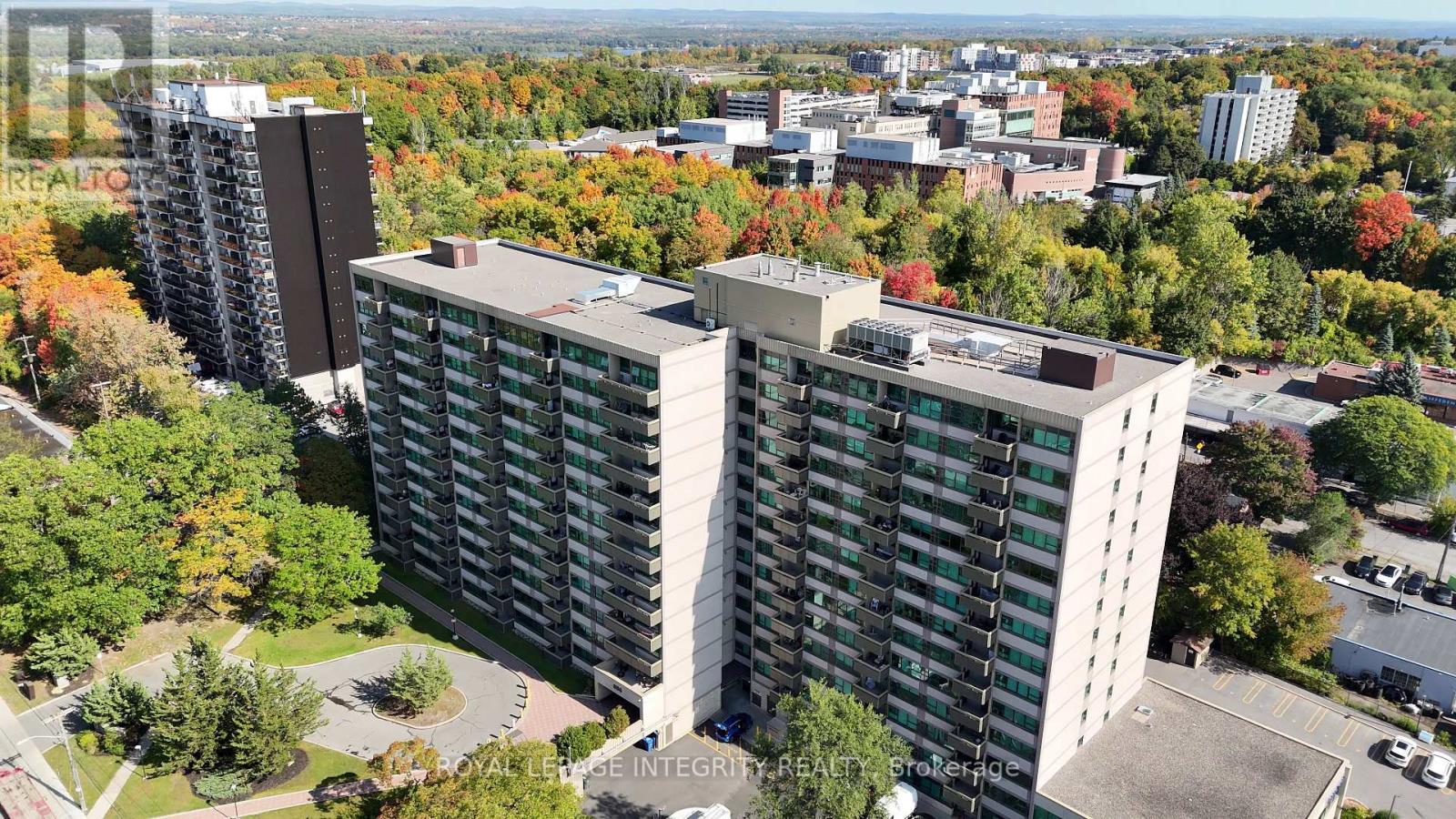 1008 555 Brittany Dr, Ottawa, ON K1K 4C5
