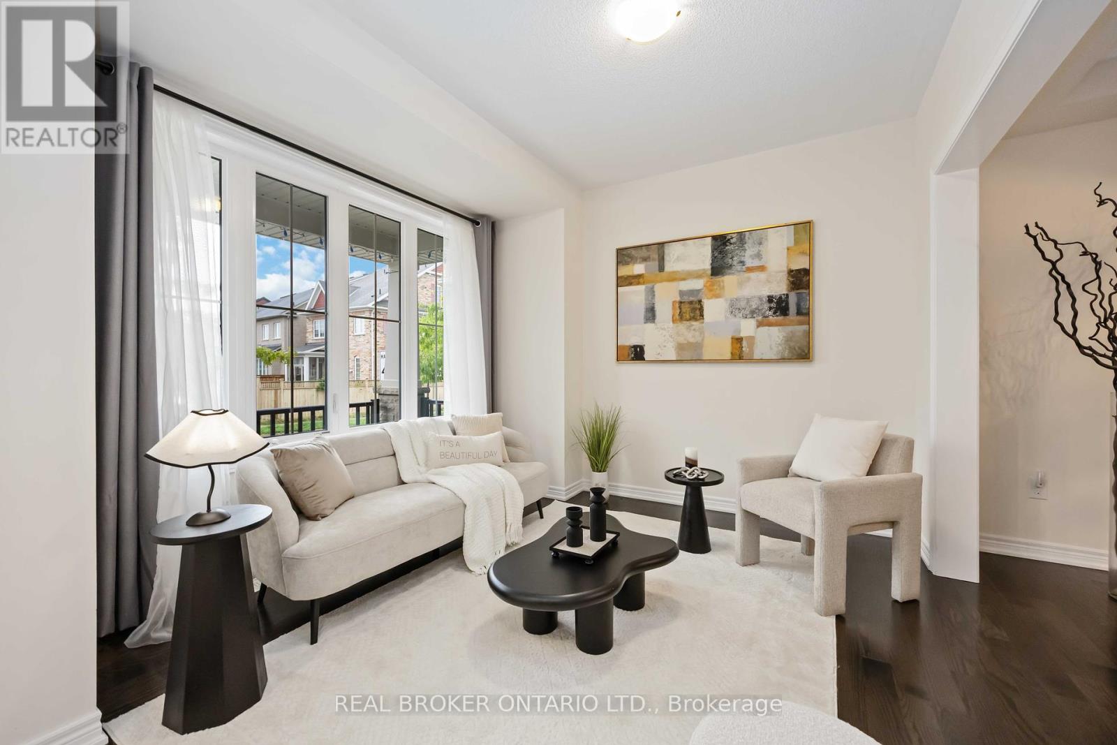 18 Lawrence Pilkington Ave, Markham, ON L6B 1C9