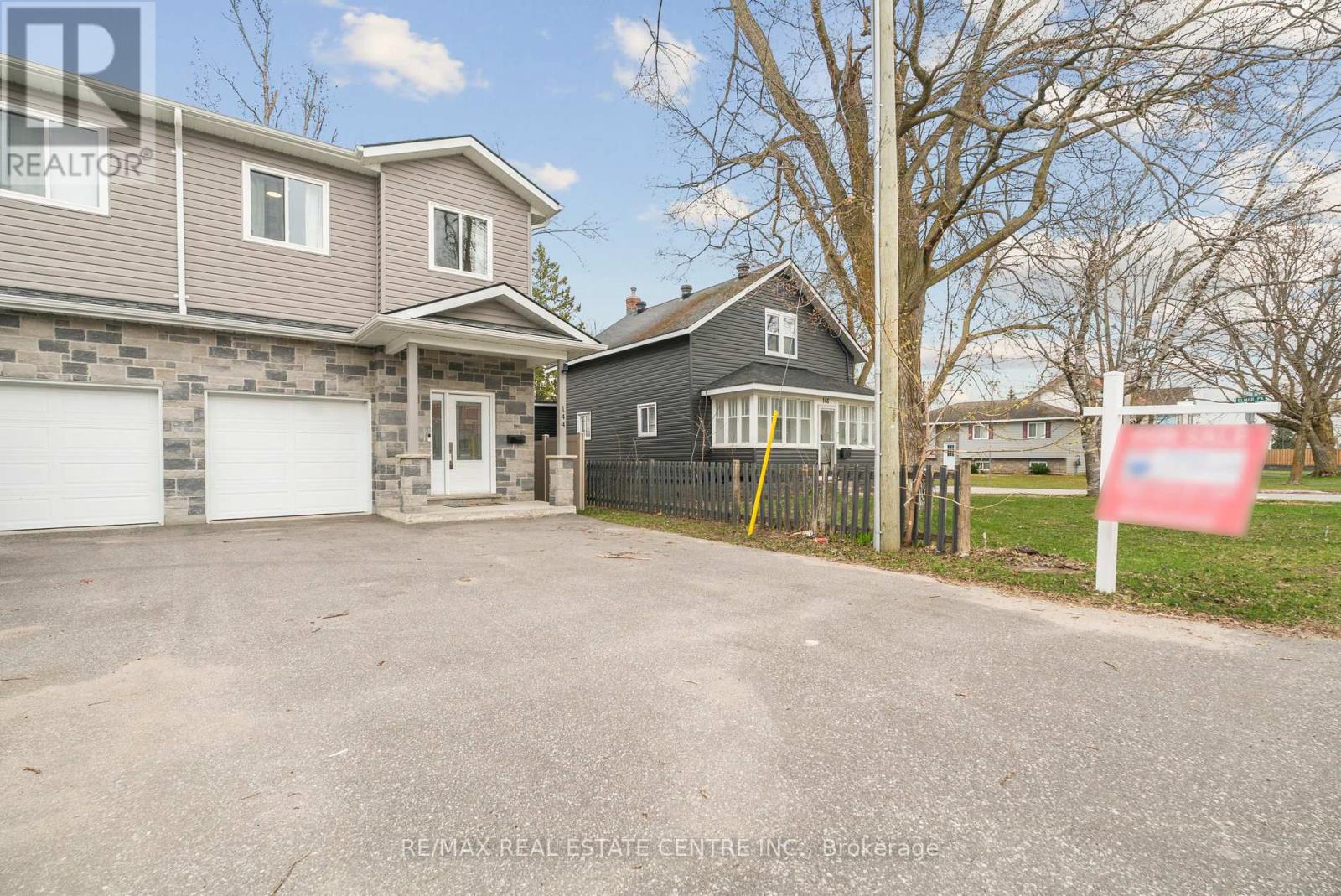 144 Memorial Ave, Orillia, ON L3V 5X2