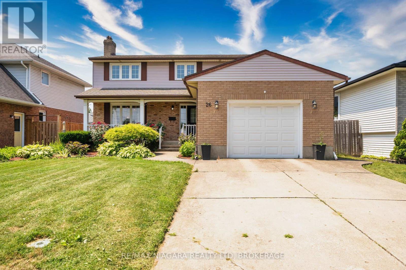 26 Crestcombe Rd, St. Catharines, ON L2S 2J4