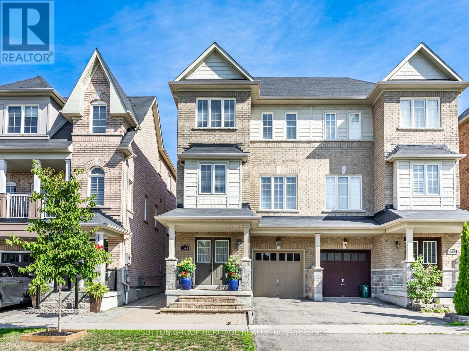 1544 Winville Rd, Pickering, ON L1X 0C5
