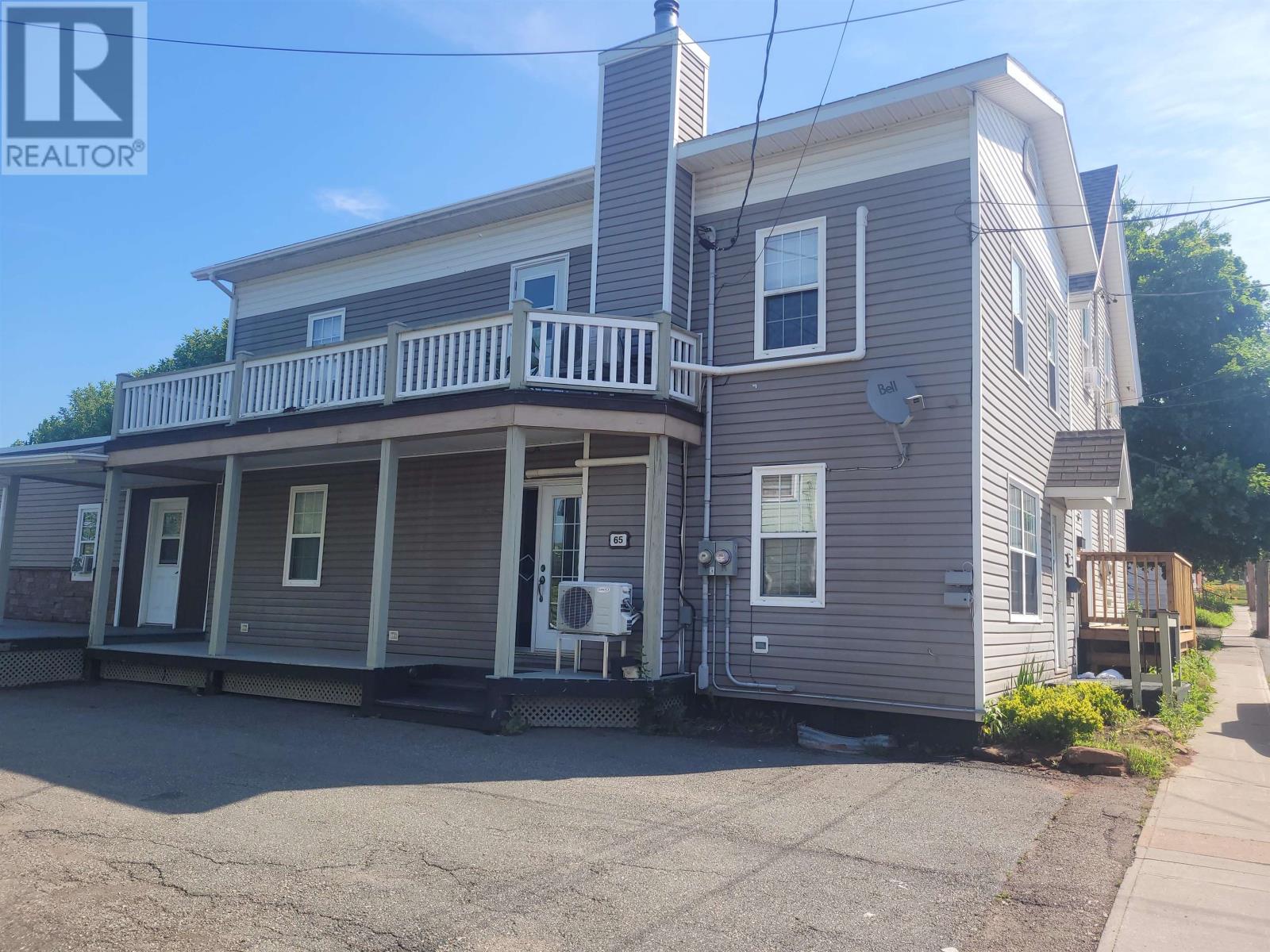 65 Douglas St, Charlottetown, PE C1A 2J4