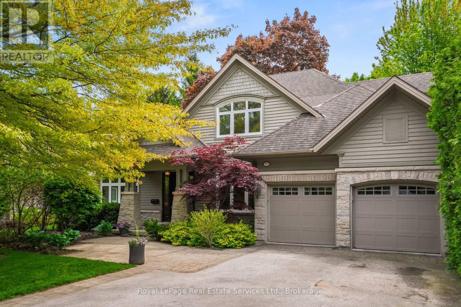 370 Christina Dr, Oakville, ON L6K 1H6