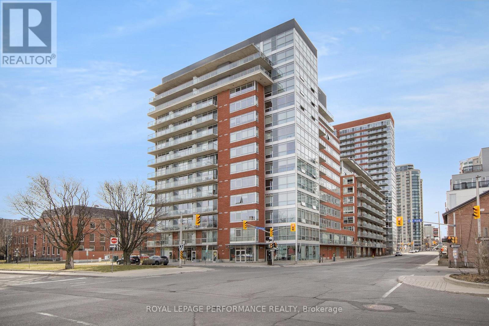 302 180 York St, Ottawa, ON K1N 1J6