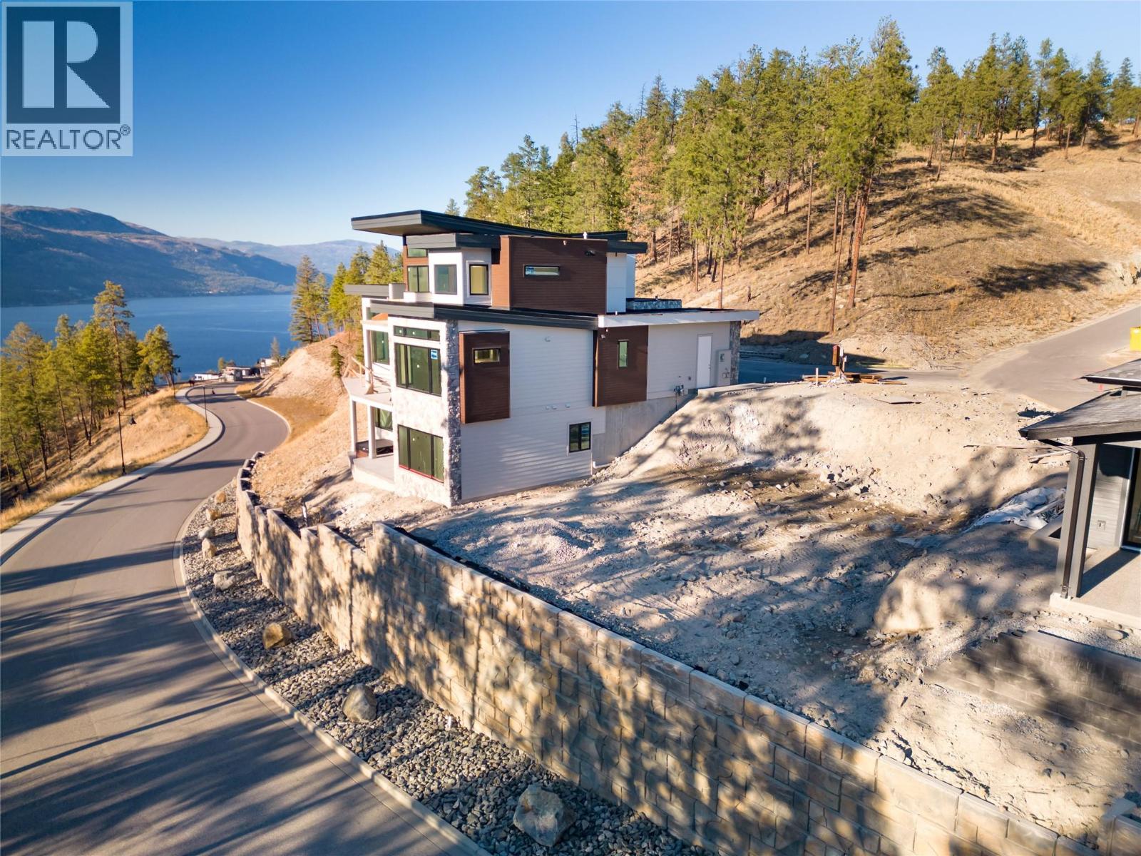 3417 Hilltown Close, Kelowna, BC V1V 2R1