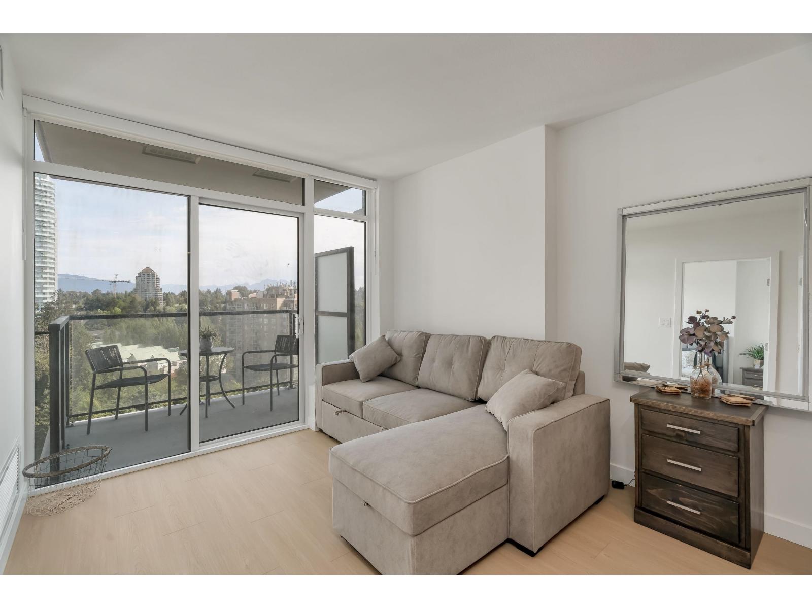 13745 George Junction Unit 1205, Surrey, BC V3T 0V7
