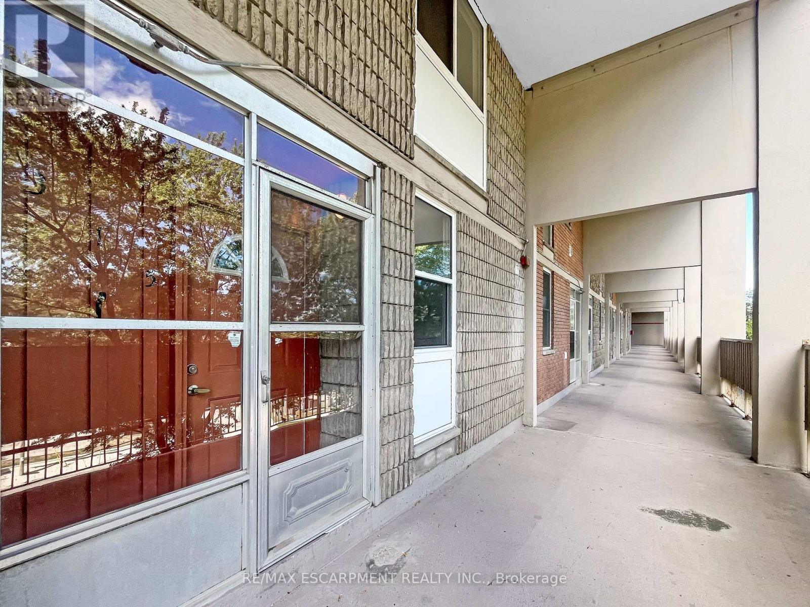 315 350 Quigley Rd, Hamilton, ON L8K 5N2