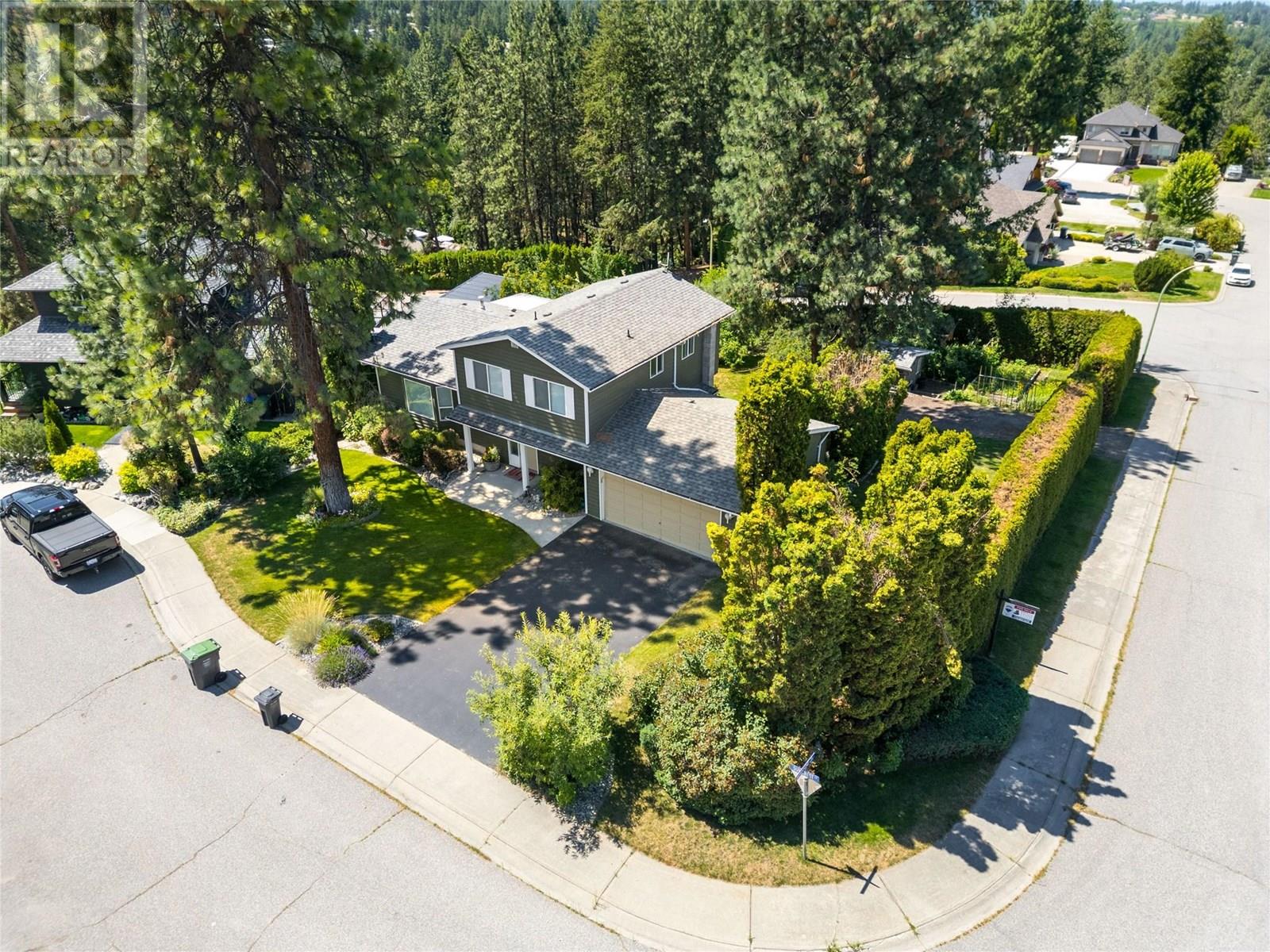 3942 Suncrest Ct, Kelowna, BC V1W 4E8
