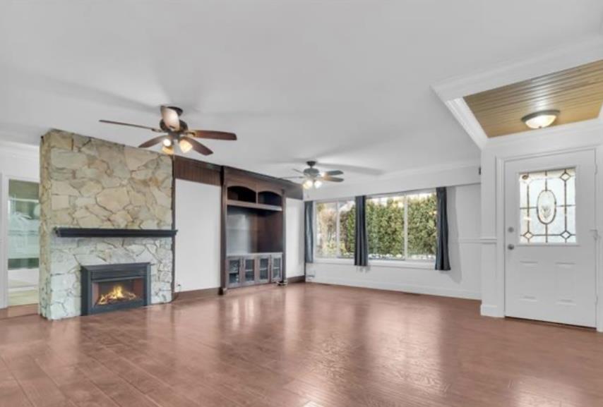 96 Avenue Unit 11565 #a, Surrey, BC V3V 1Z9