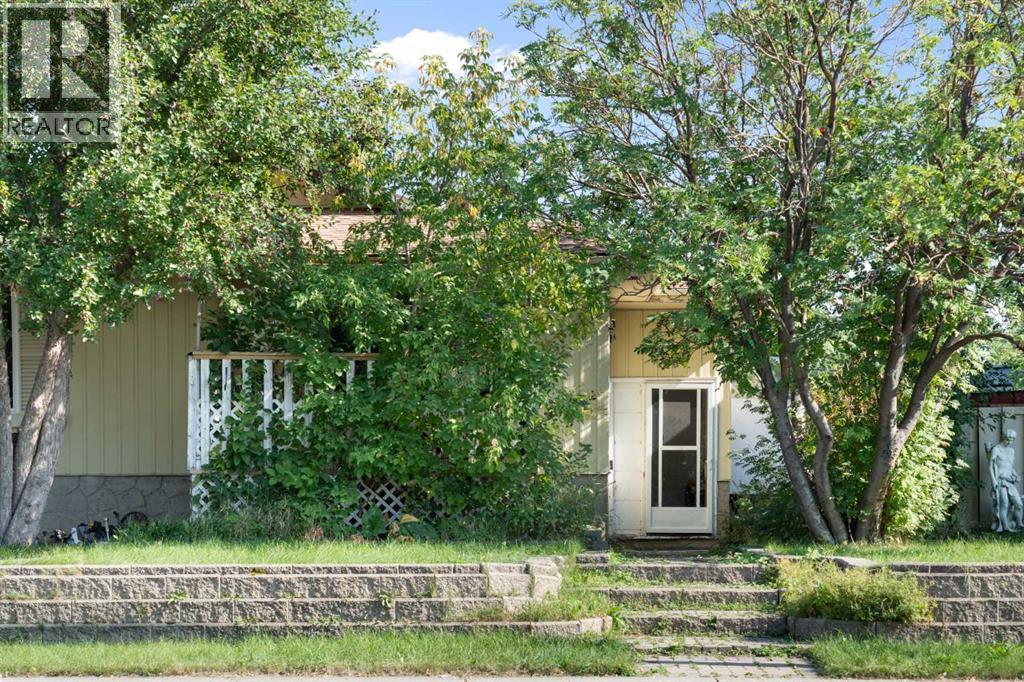 3212 Dover Cres SE, Calgary, AB T2B 1V2
