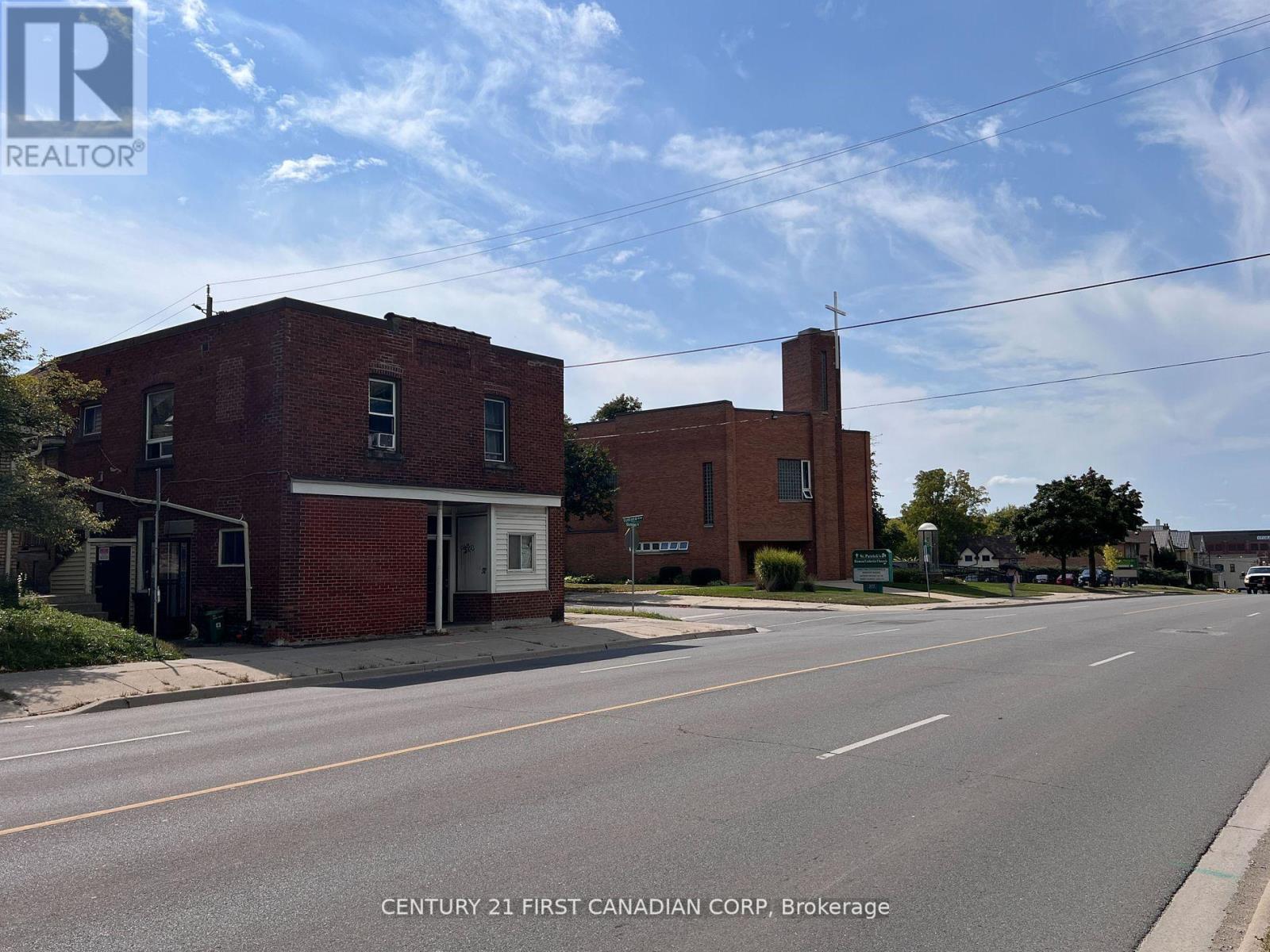 1267 Dundas St, London, ON N5W 3B3
