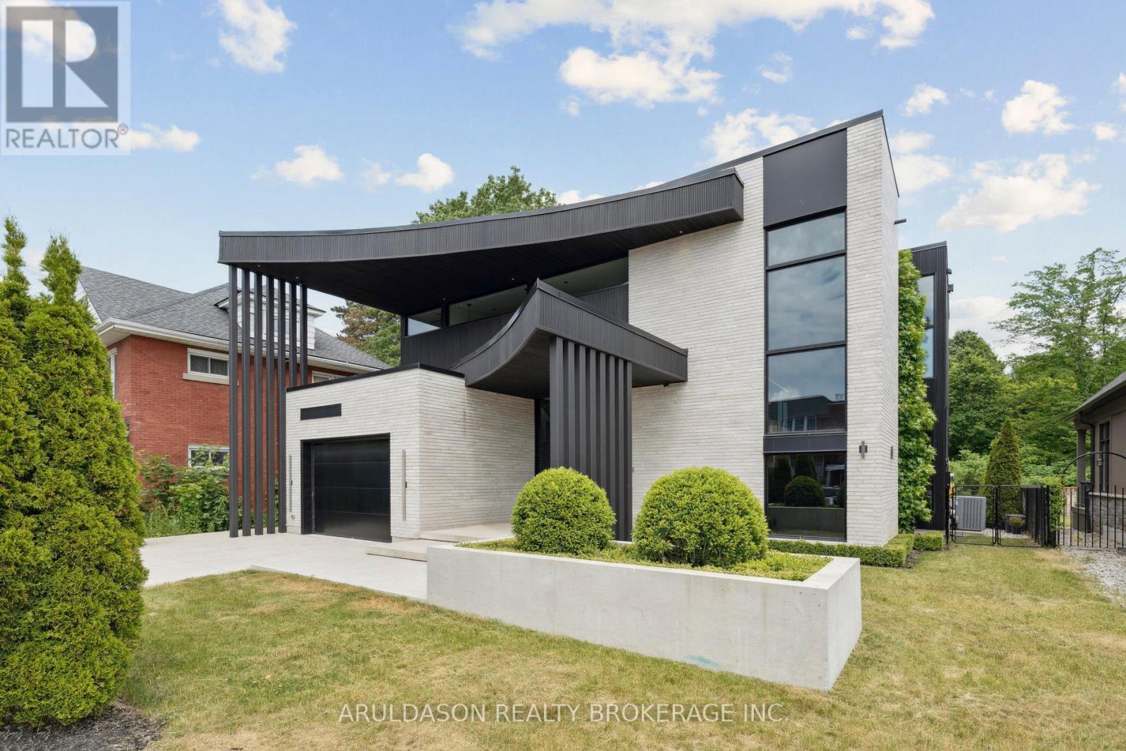1135 Balfour St, Pelham, ON L0S 1C0