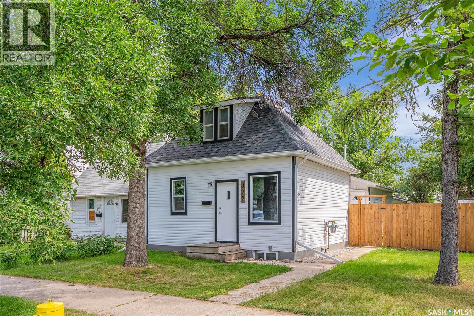 322 S Avenue S, Saskatoon, SK S7M 3A2