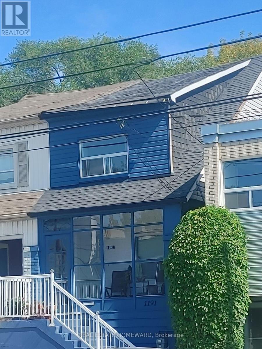 1191 Woodbine Ave, Toronto, ON M4C 4E1