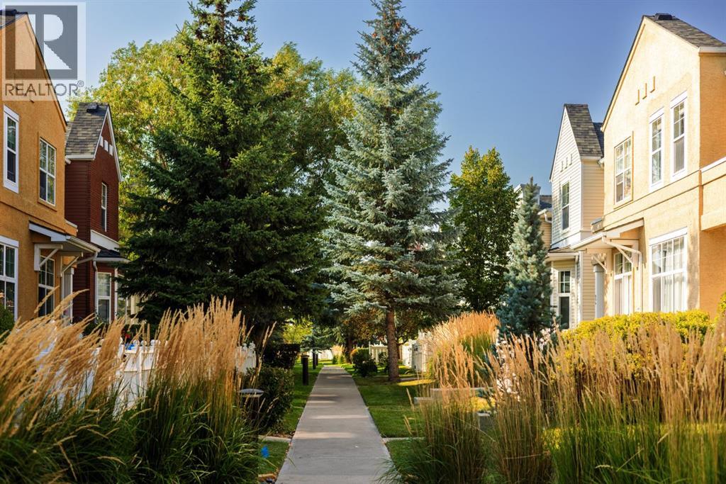 232 Mckenzie Towne Link SE, Calgary, AB T2Z 4G3