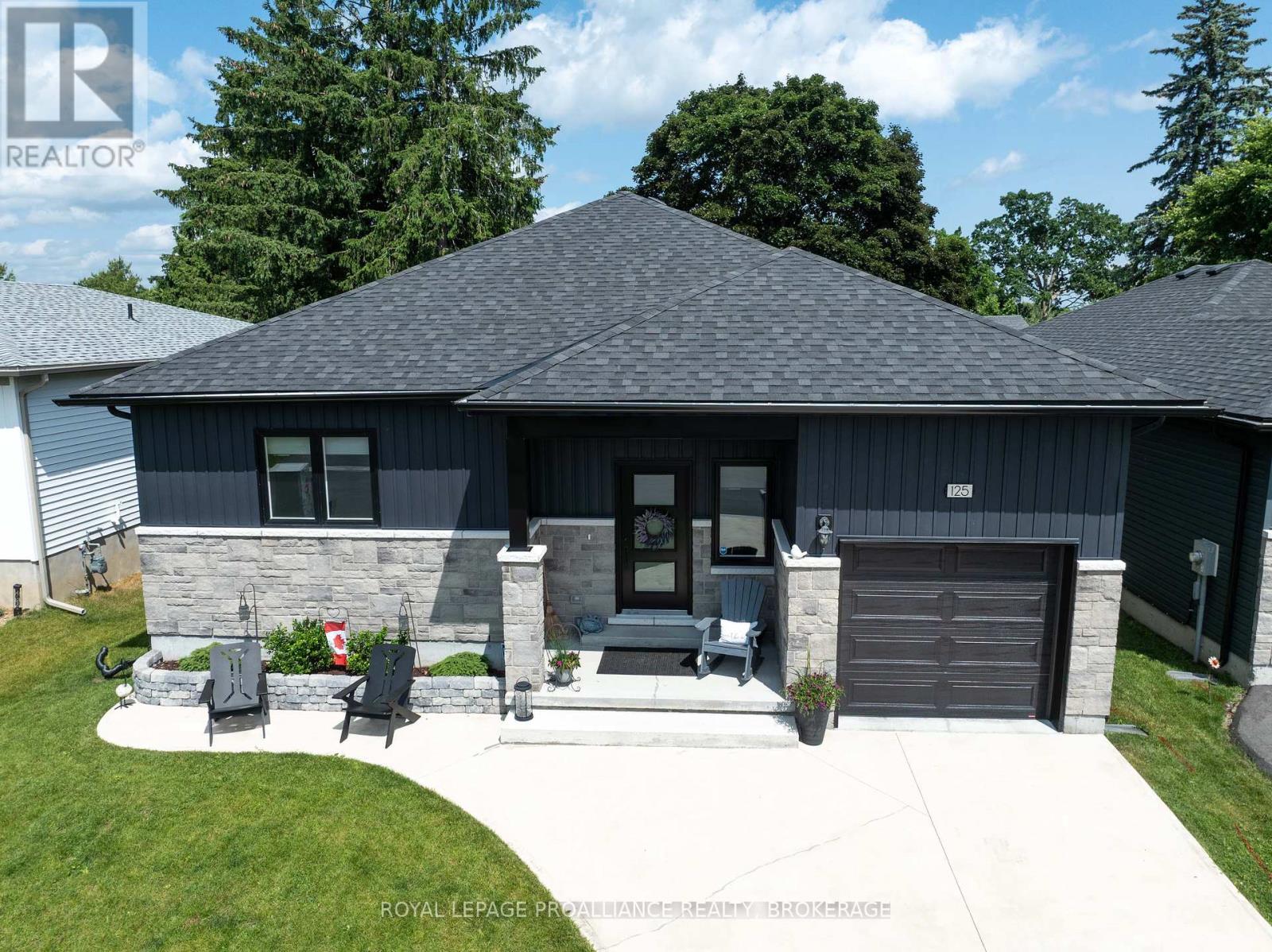 125 Maplecroft Ct, Gananoque, ON K7G 0A6