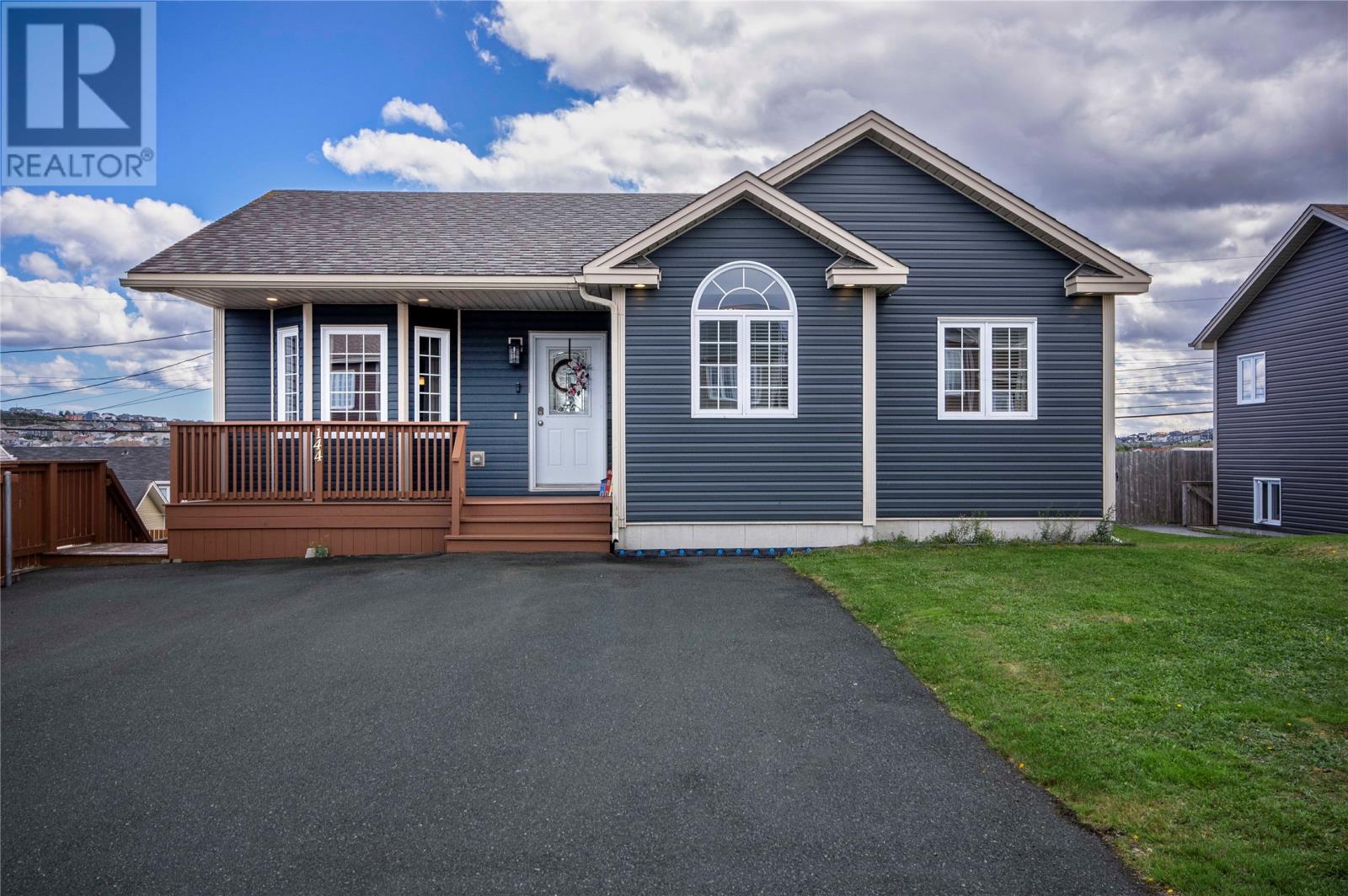 144 Acharya Dr, Paradise, NL A1L 4G4