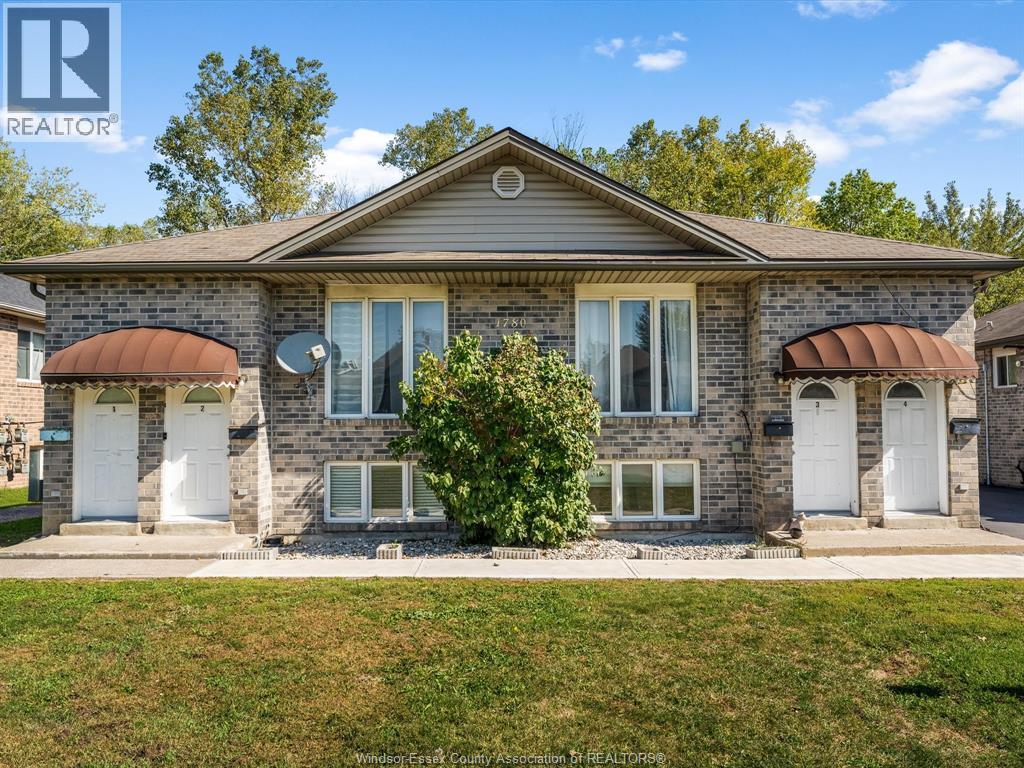 1780 Northway, Windsor, ON N9B 3M2