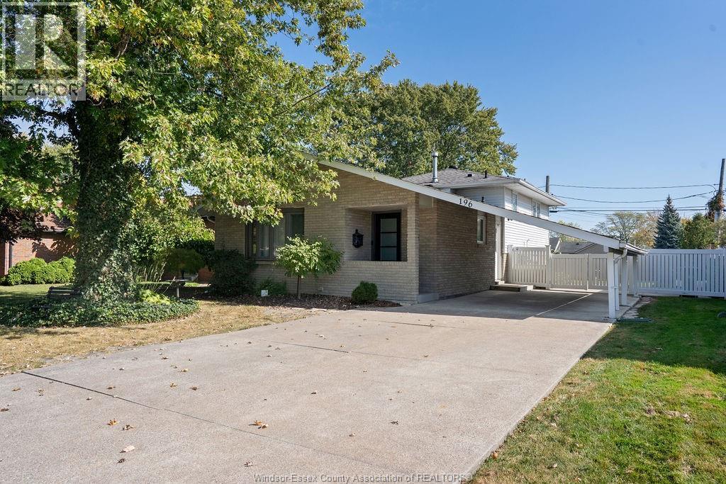 196 Grace Rd, Tecumseh, ON N8N 2G7