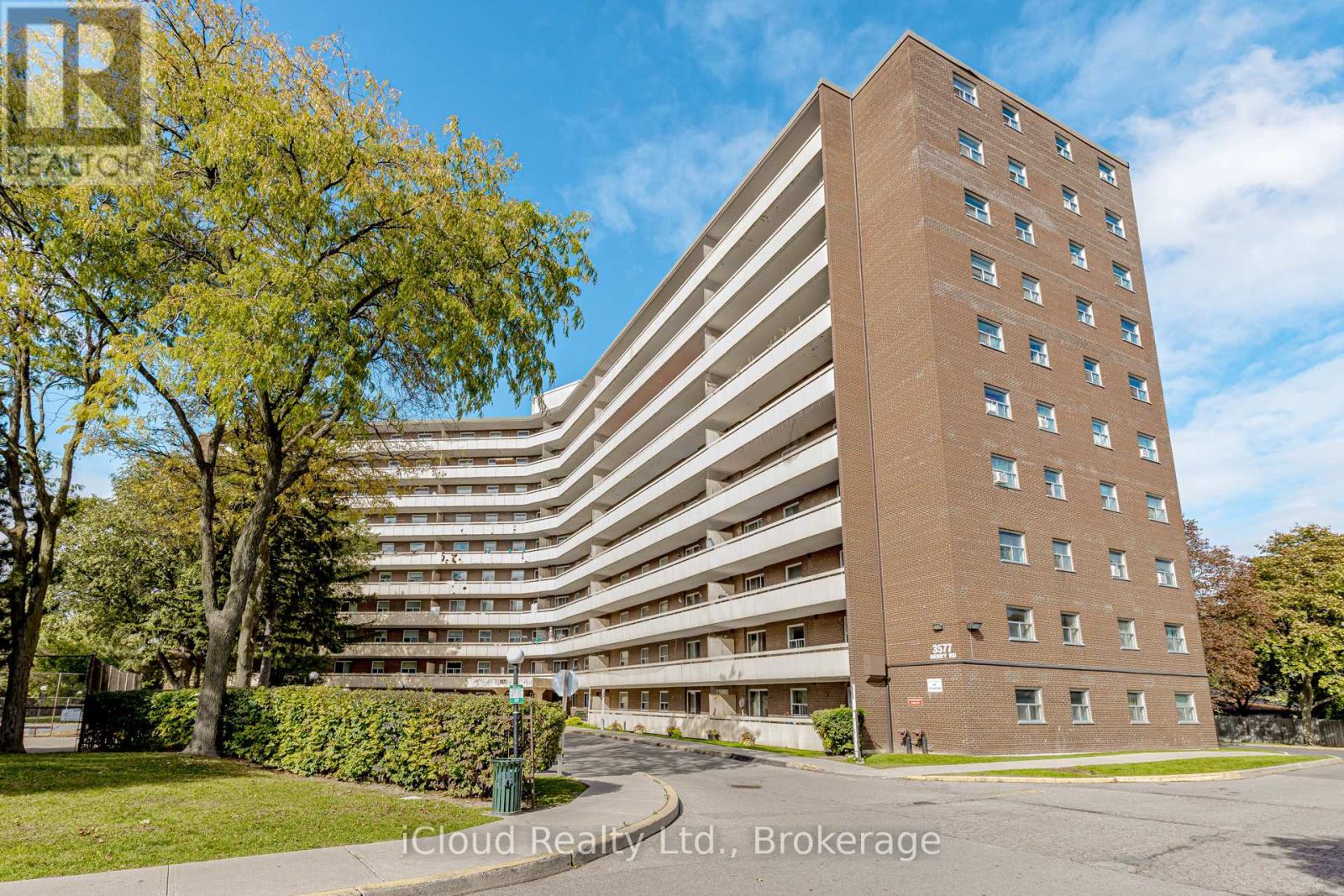 502 3577 Derry Rd E, Mississauga, ON L4T 1B3