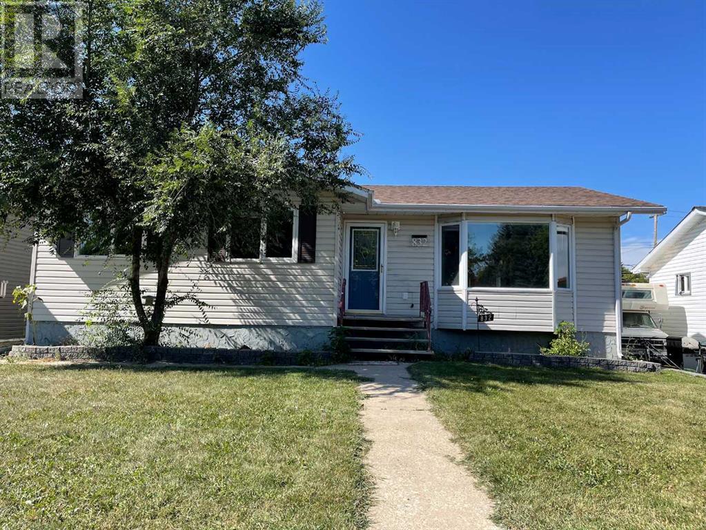 15 Street Unit 832, Wainwright, AB T9W 1E6